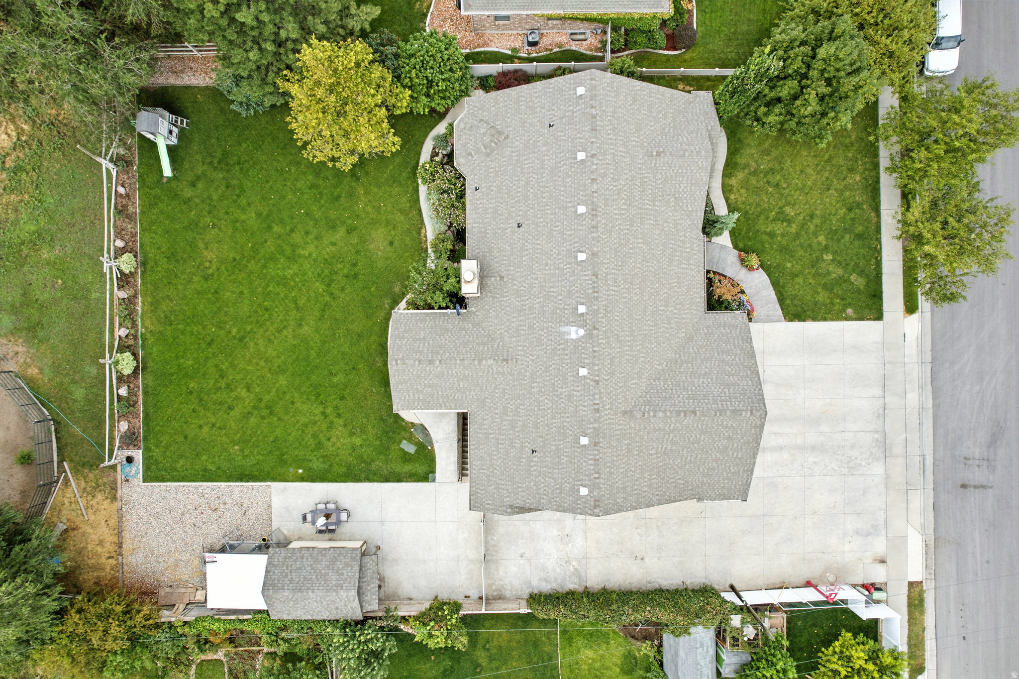 EAST HILLS - Residential