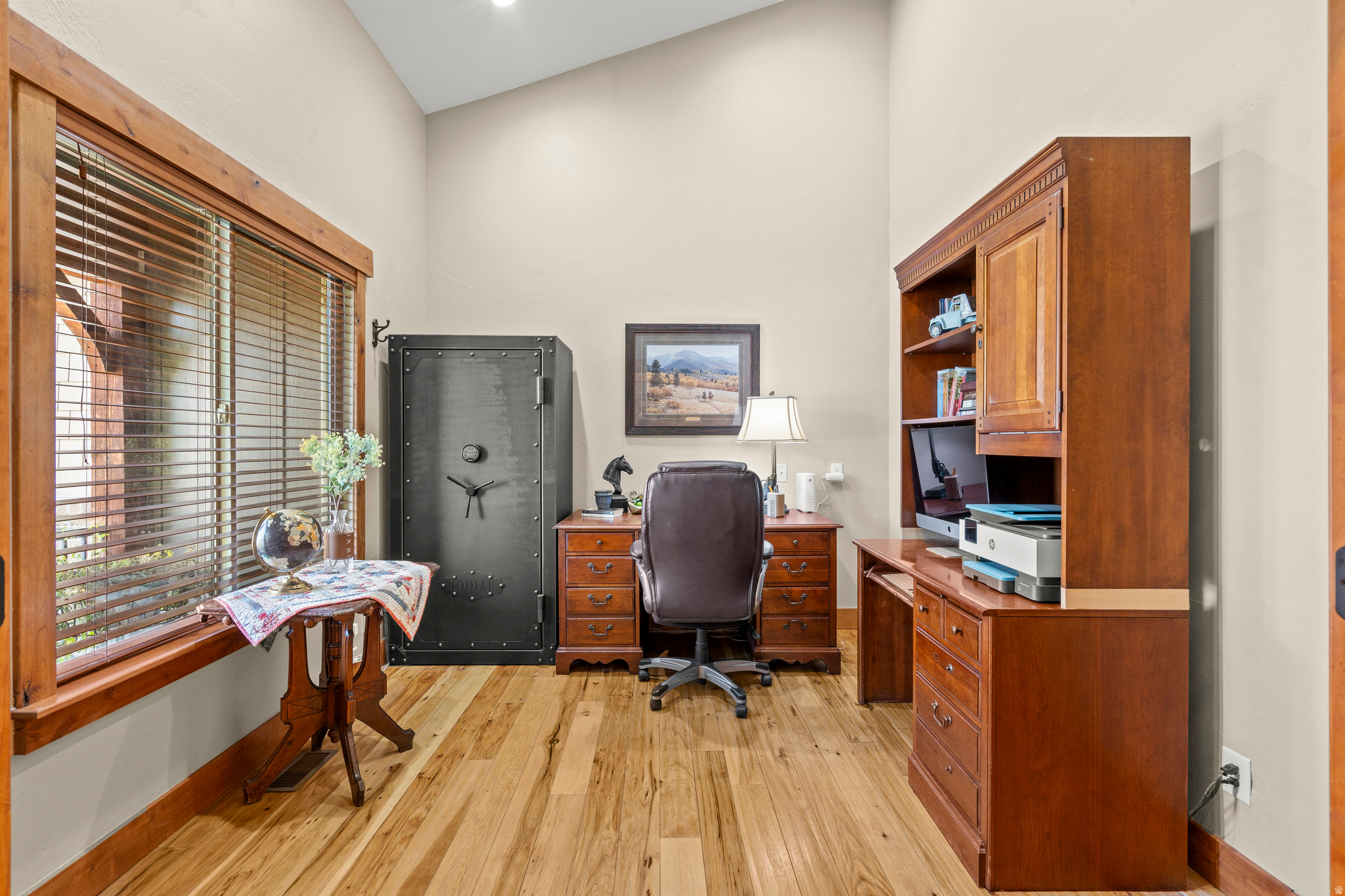 EAST HILLS - Residential