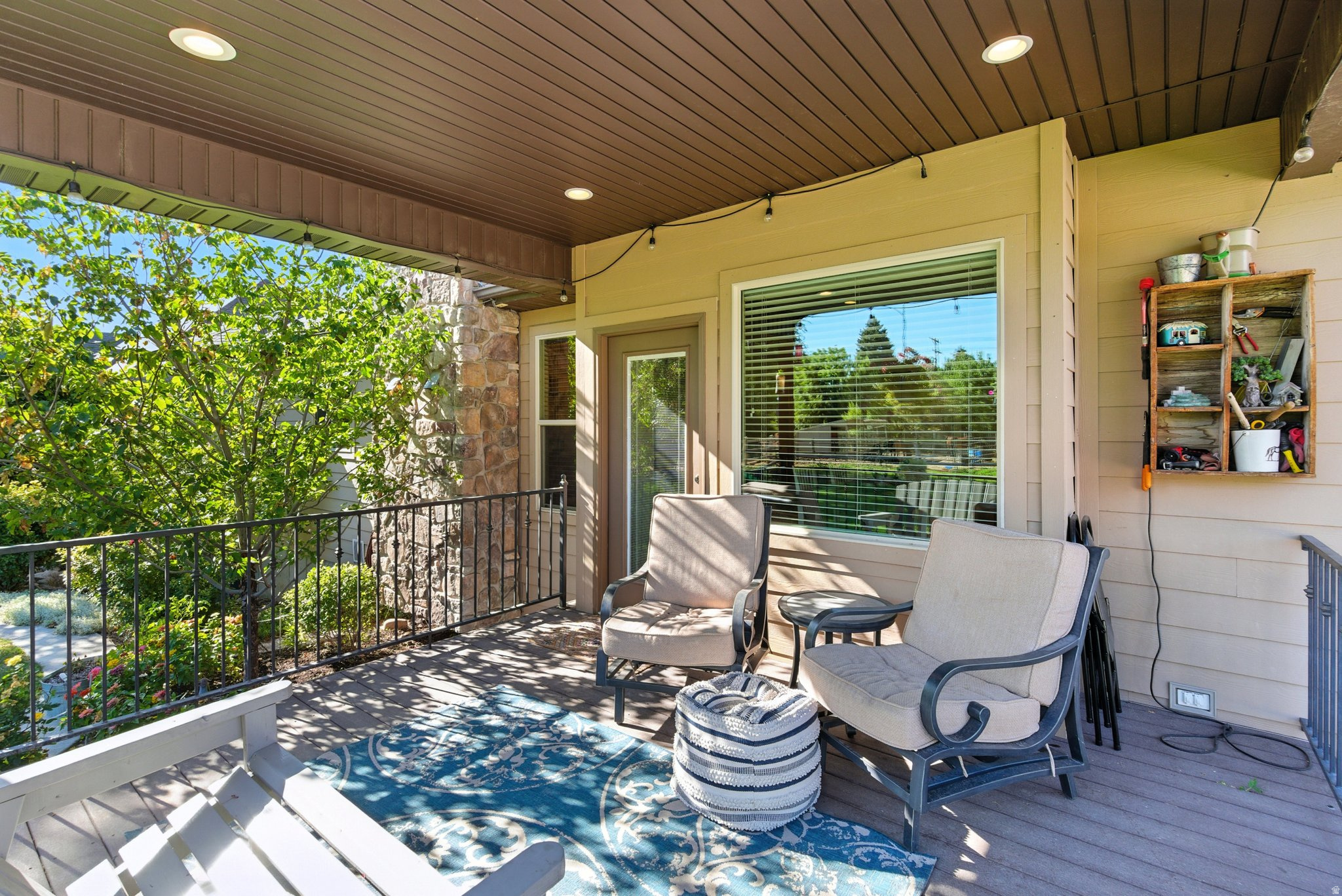 EAST HILLS - Residential