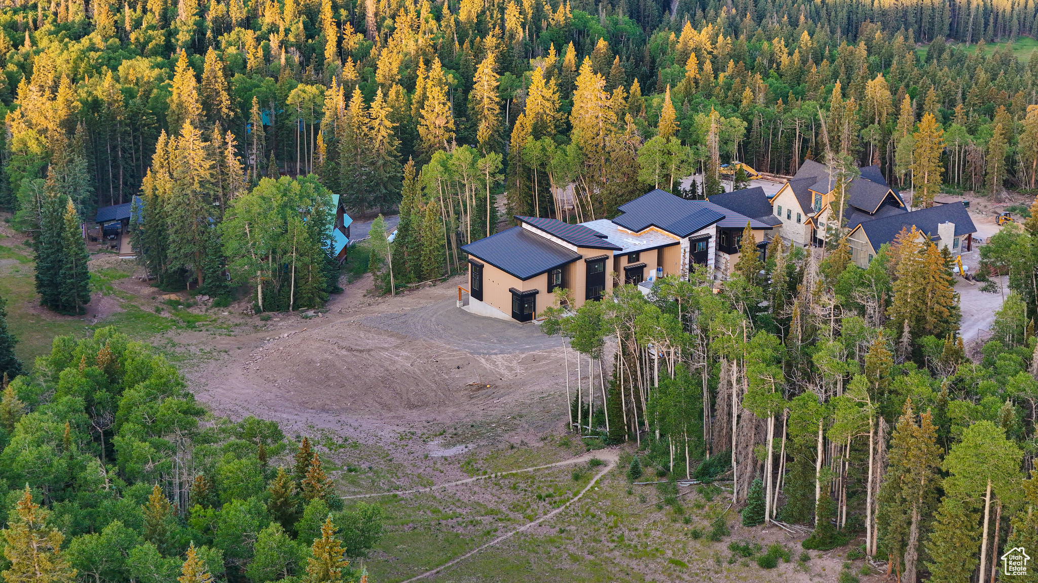 SKYLINE TERRACE - Residential