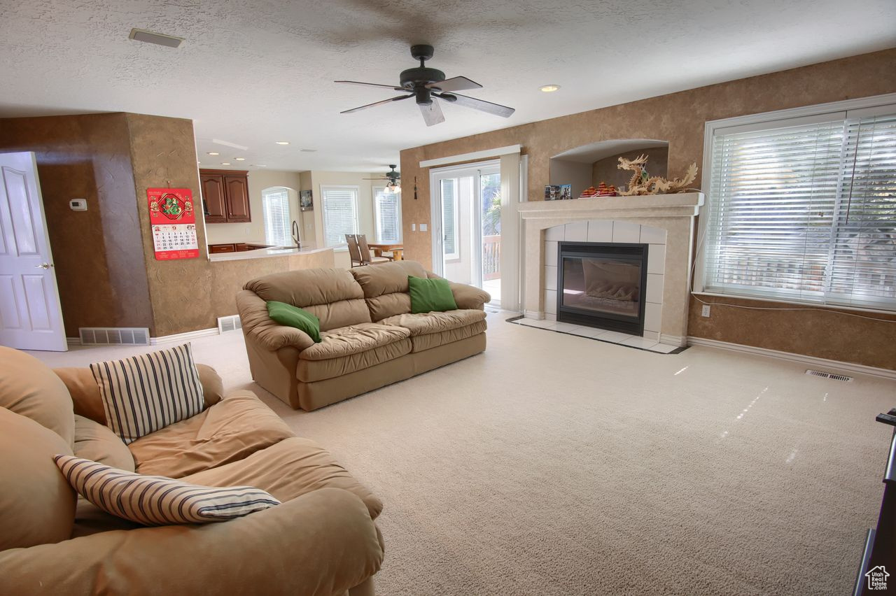 SOUTH MOUNTAIN - Residential