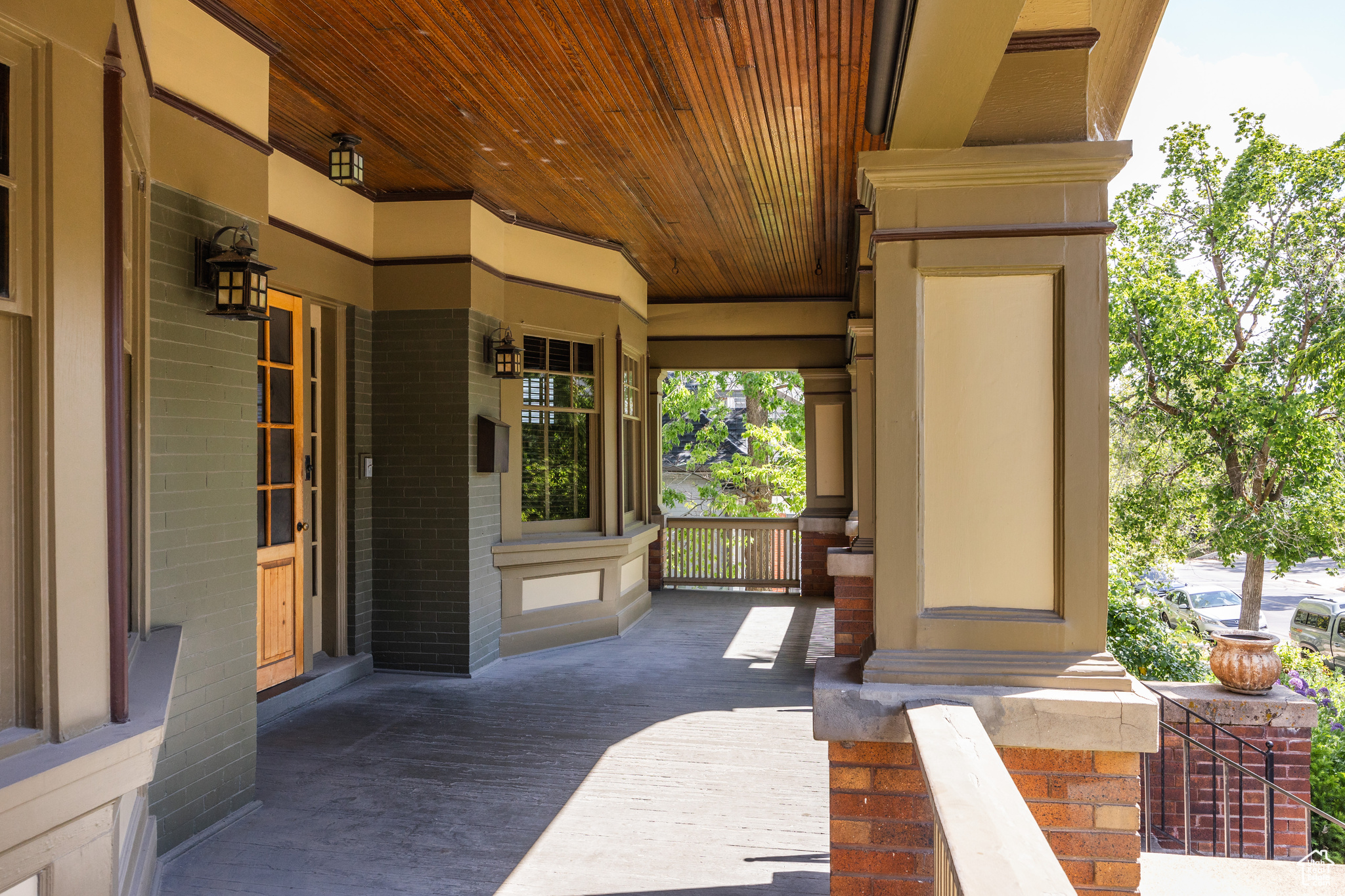 AVENUES - Residential