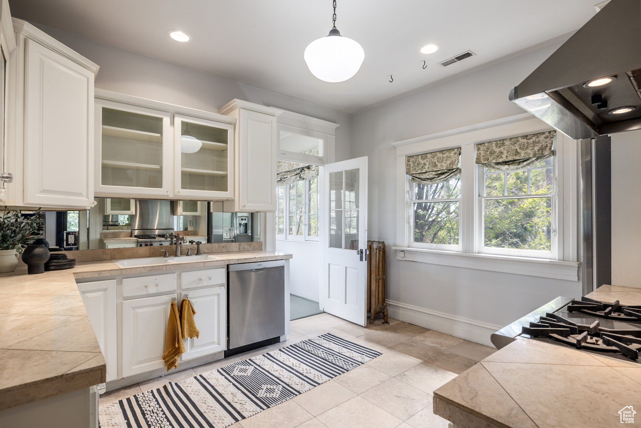 AVENUES - Residential