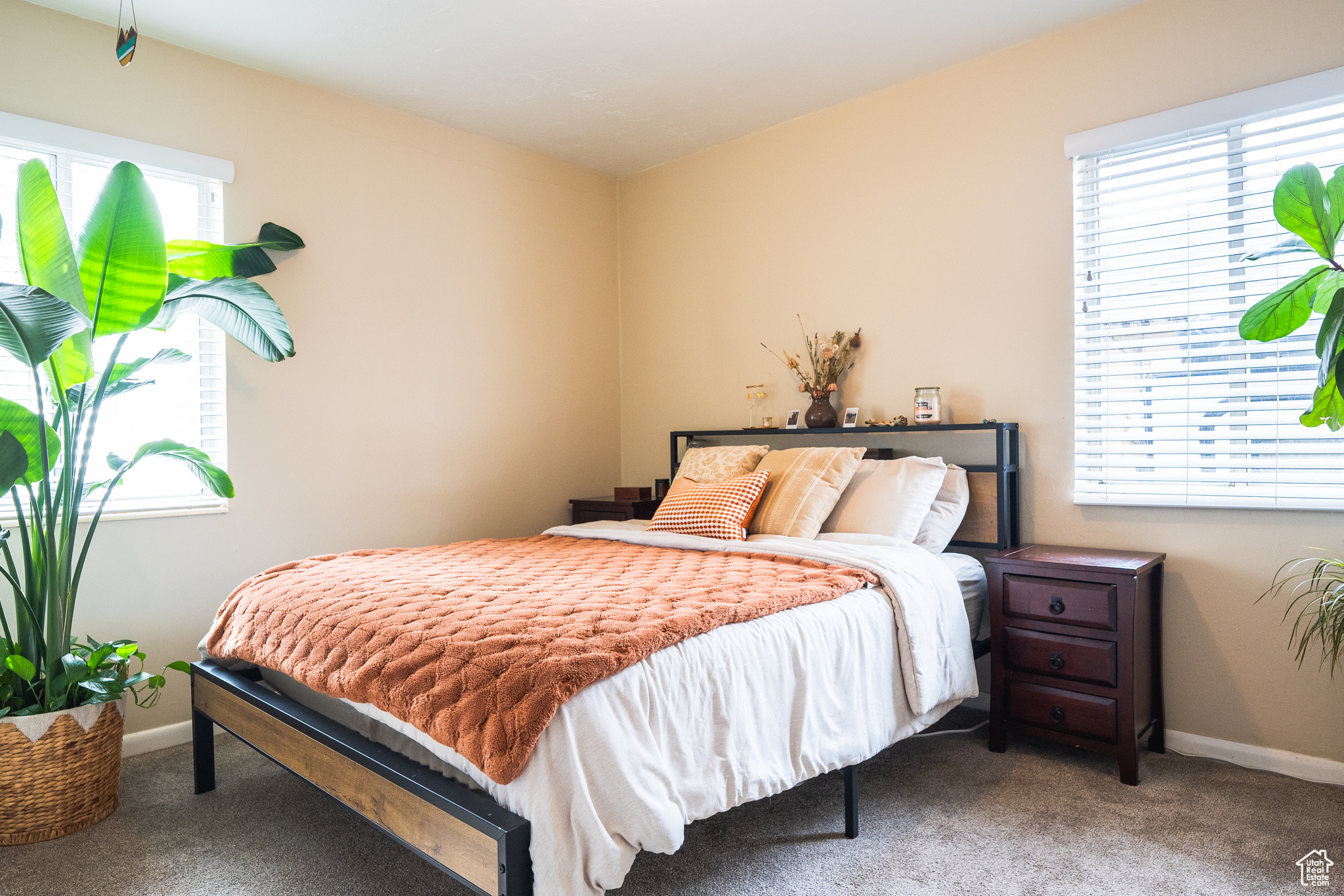HIGHLAND PARK - Residential Income