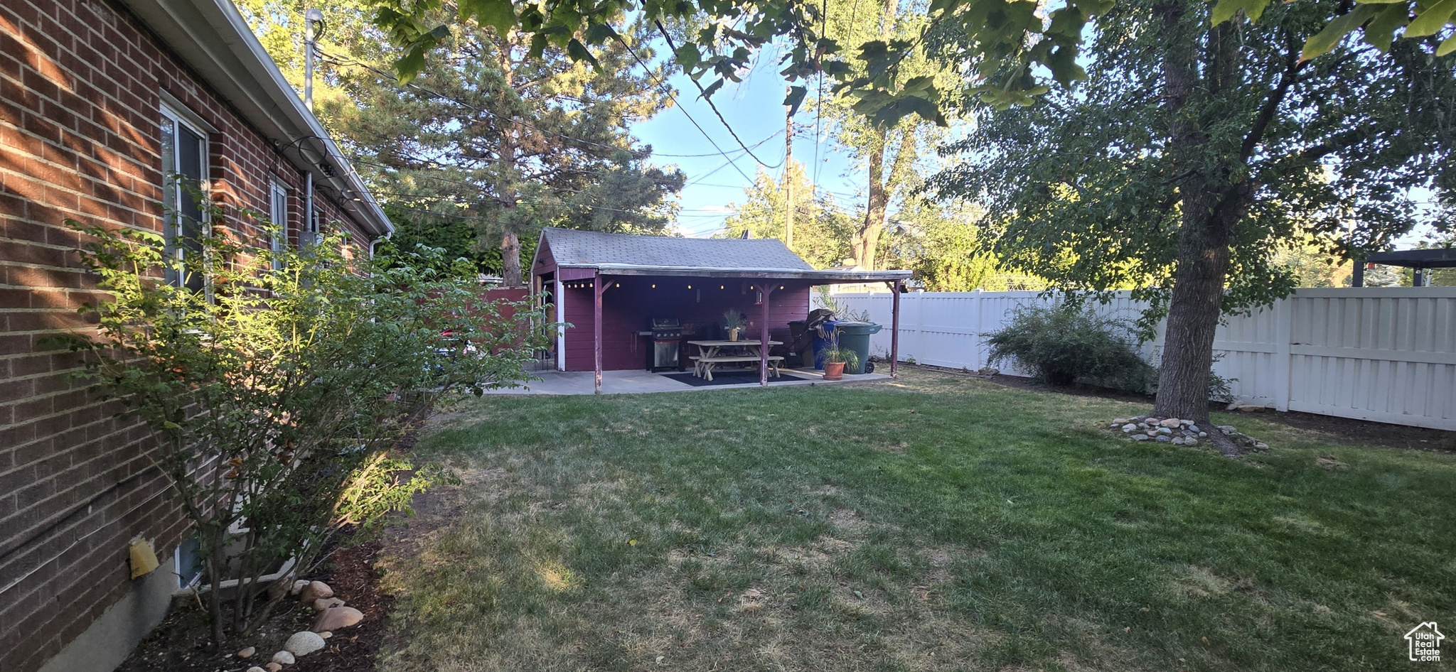 HIGHLAND PARK - Residential Income