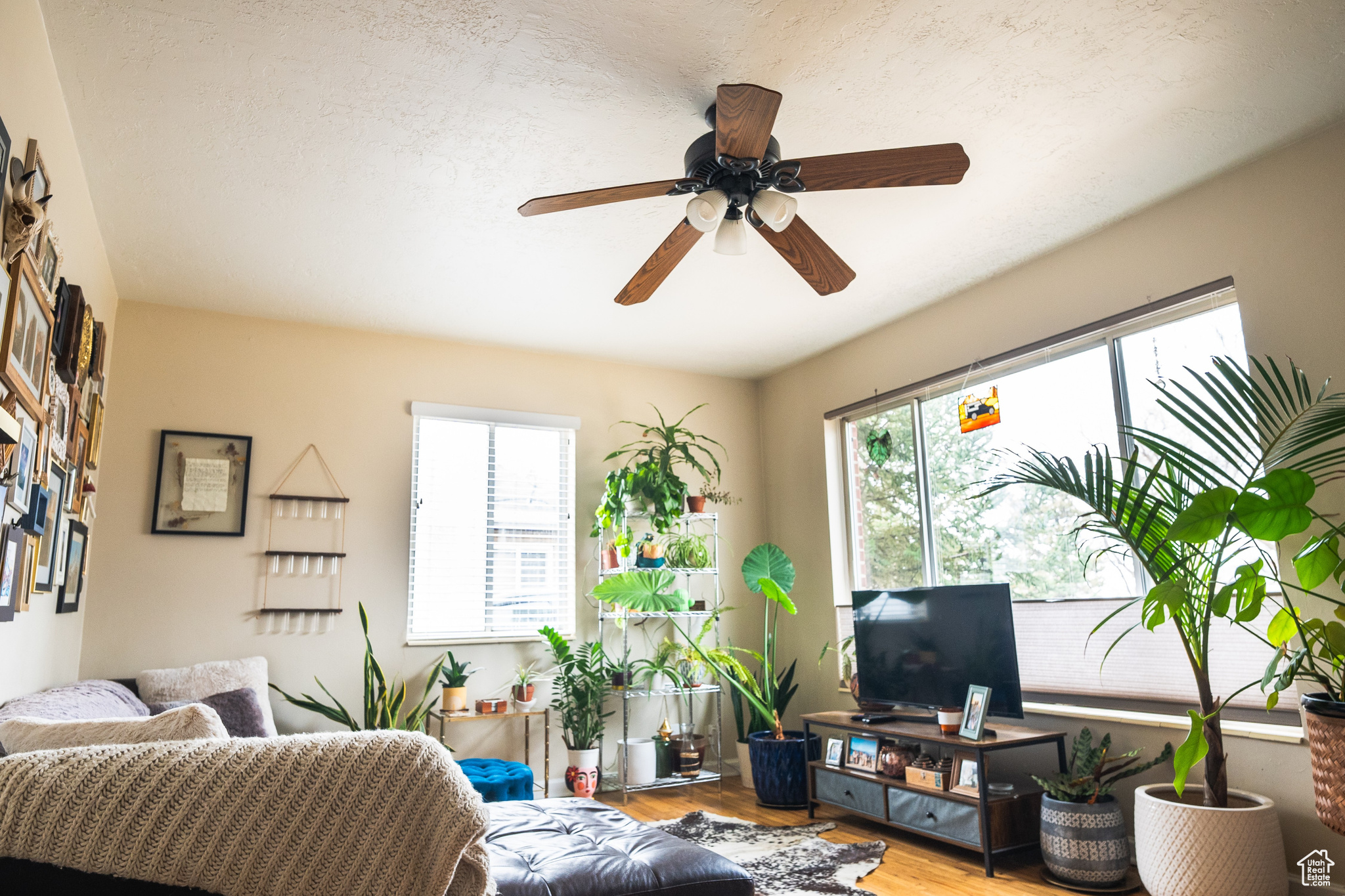 HIGHLAND PARK - Residential Income