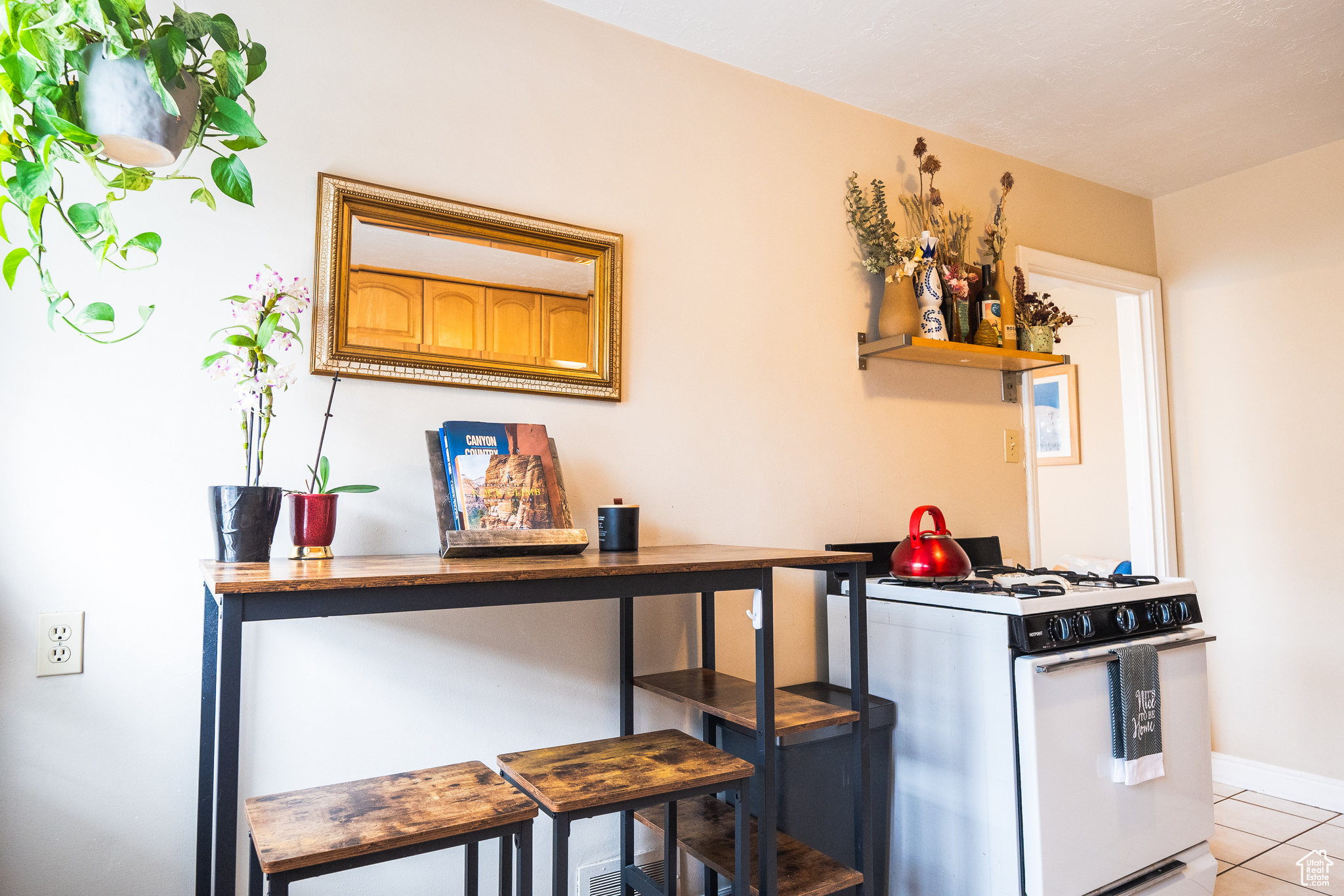 HIGHLAND PARK - Residential Income