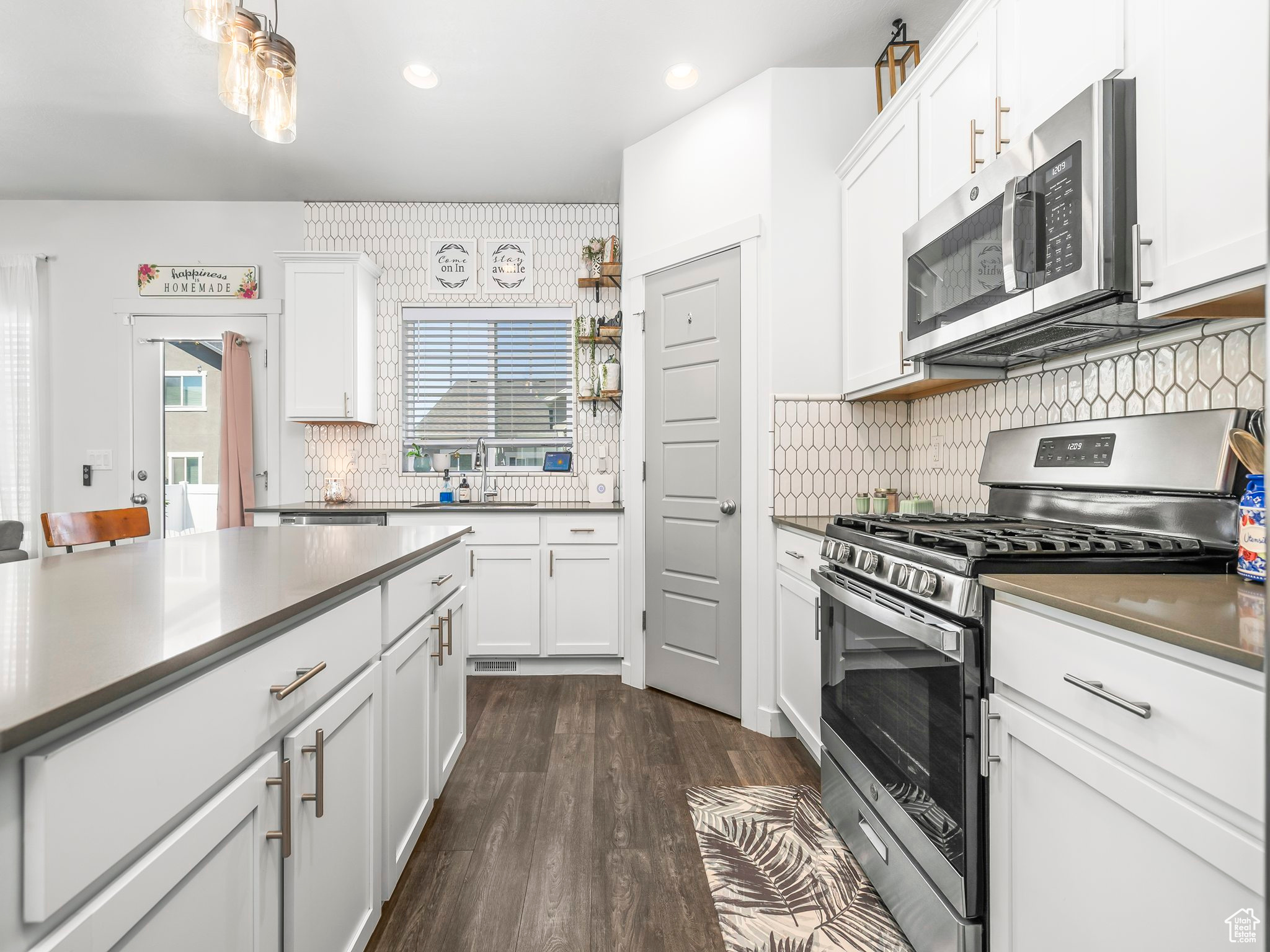 OVERLAND - Residential