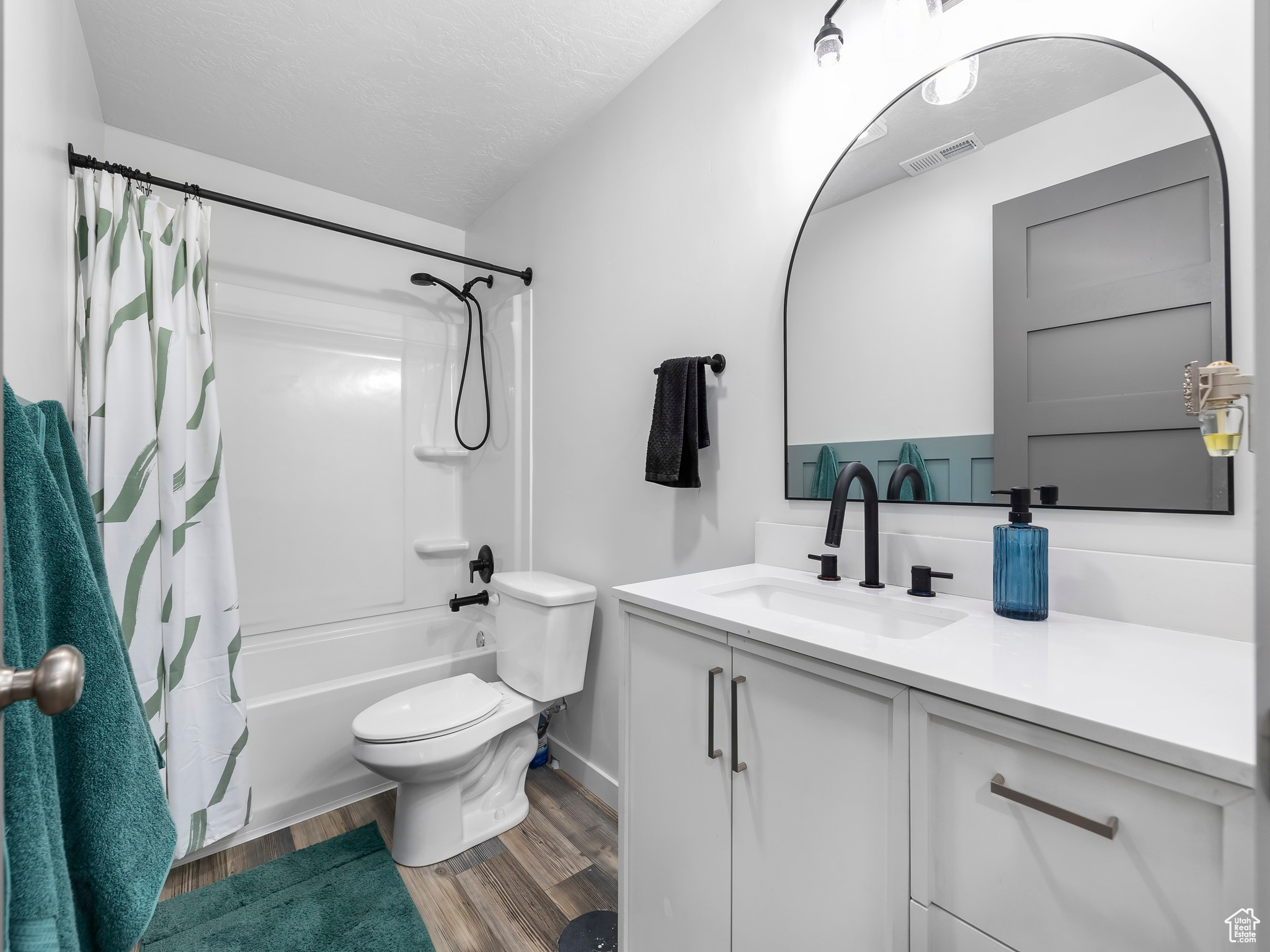 OVERLAND - Residential