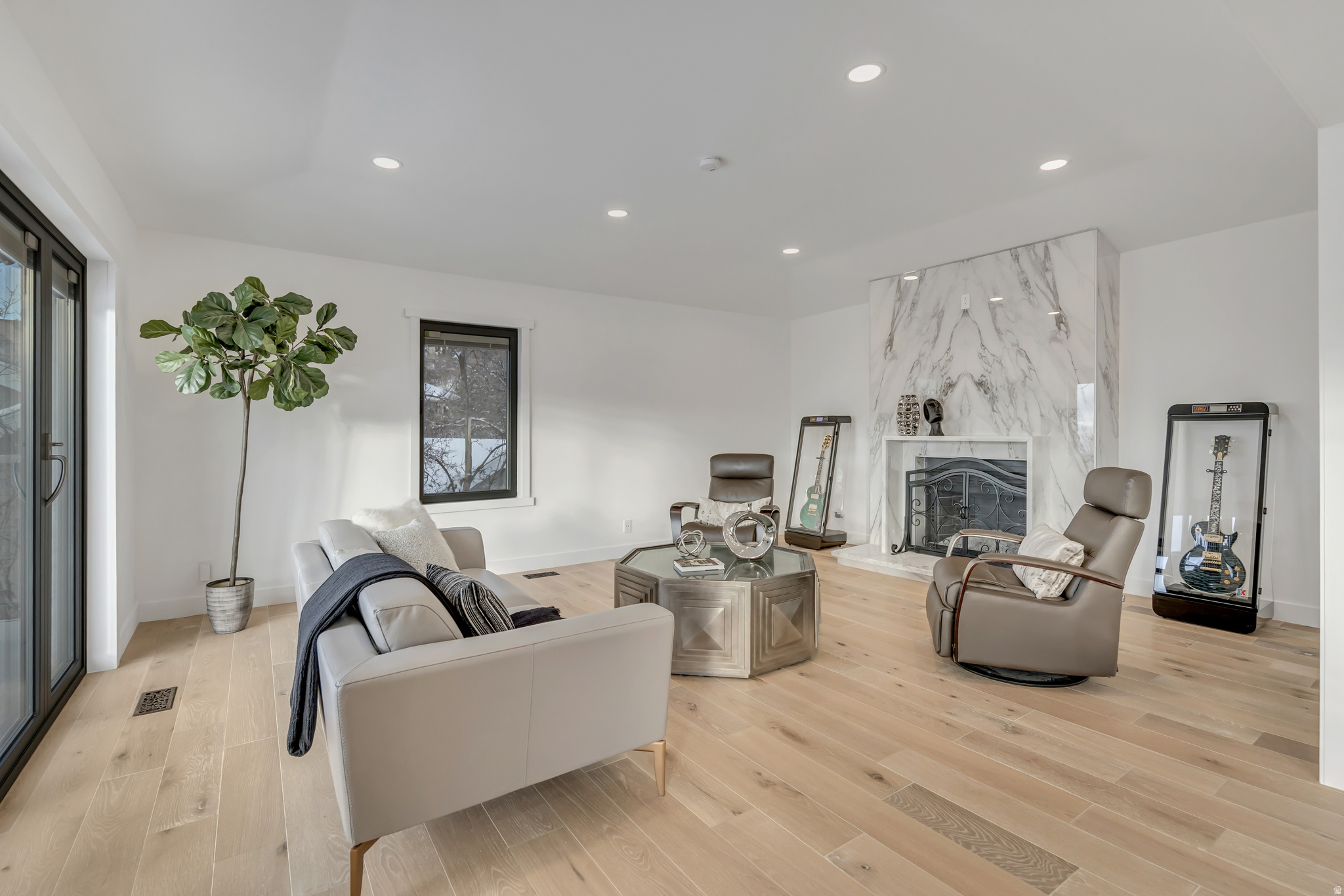 MAPLE COVE - Residential