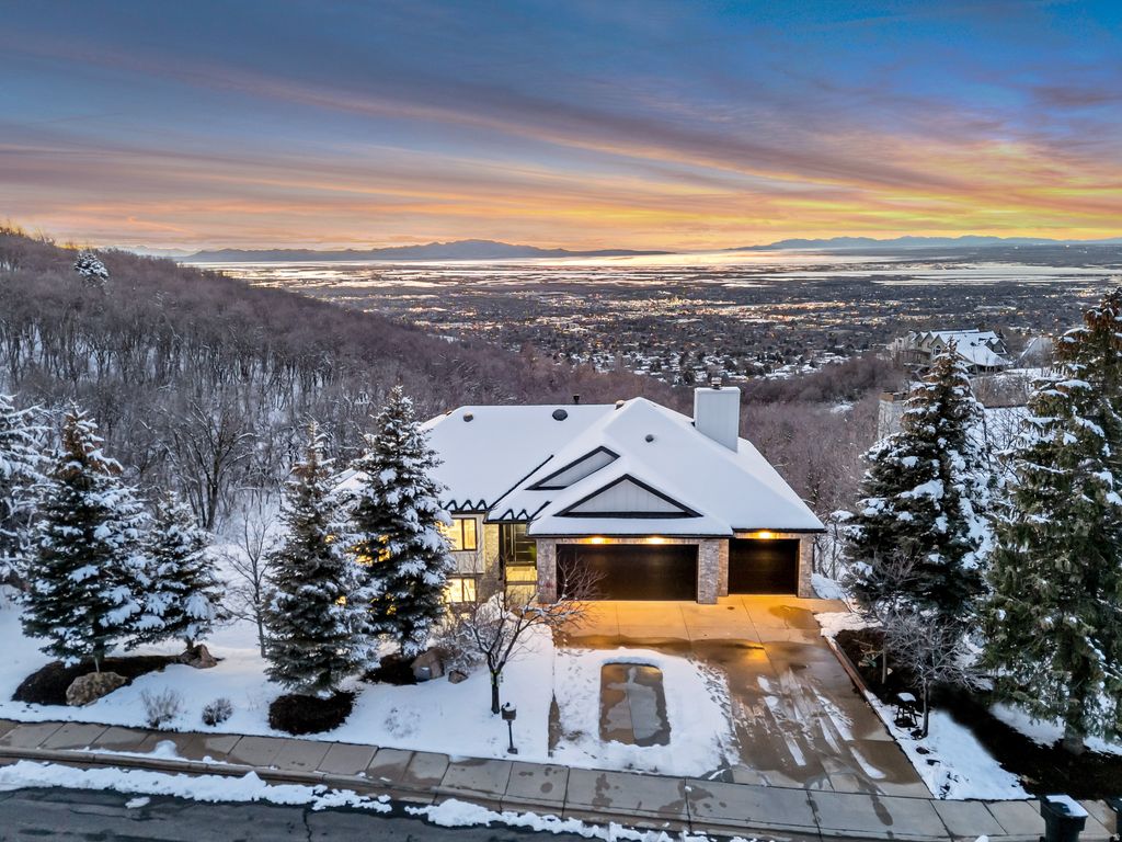 Photo of 2768 S GRAND OAK CIR E, Bountiful, UT 84010 (MLS # 2145947)