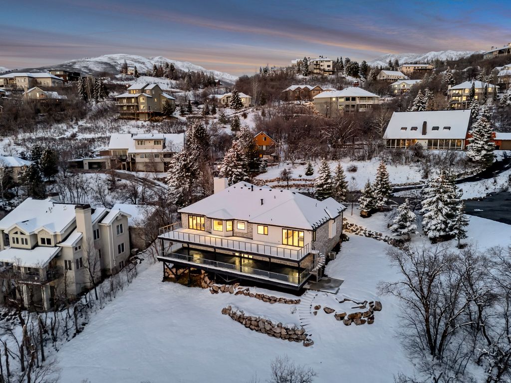 Photo of 2768 S GRAND OAK CIR E, Bountiful, UT 84010 (MLS # 2145947)