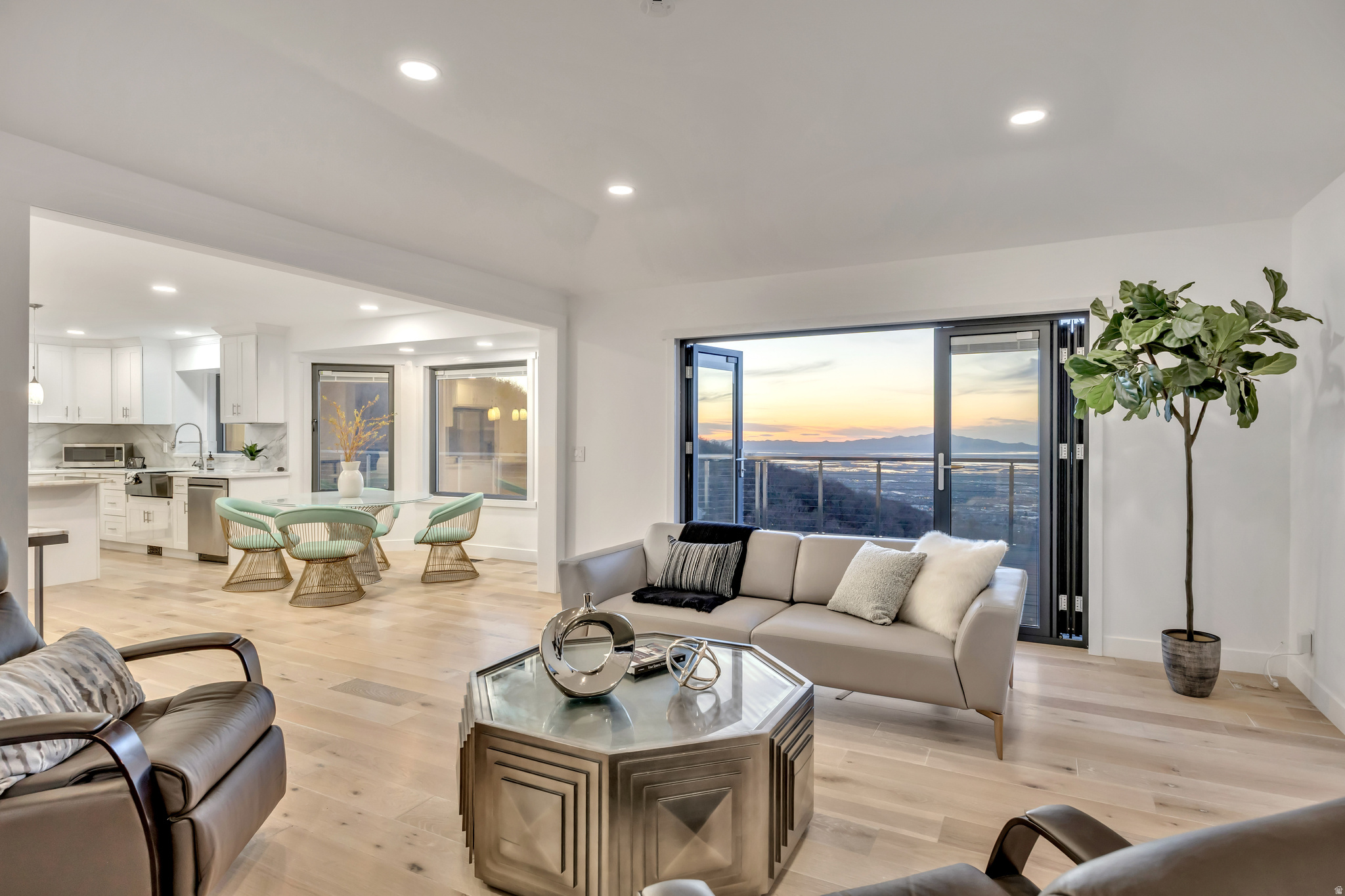 MAPLE COVE - Residential