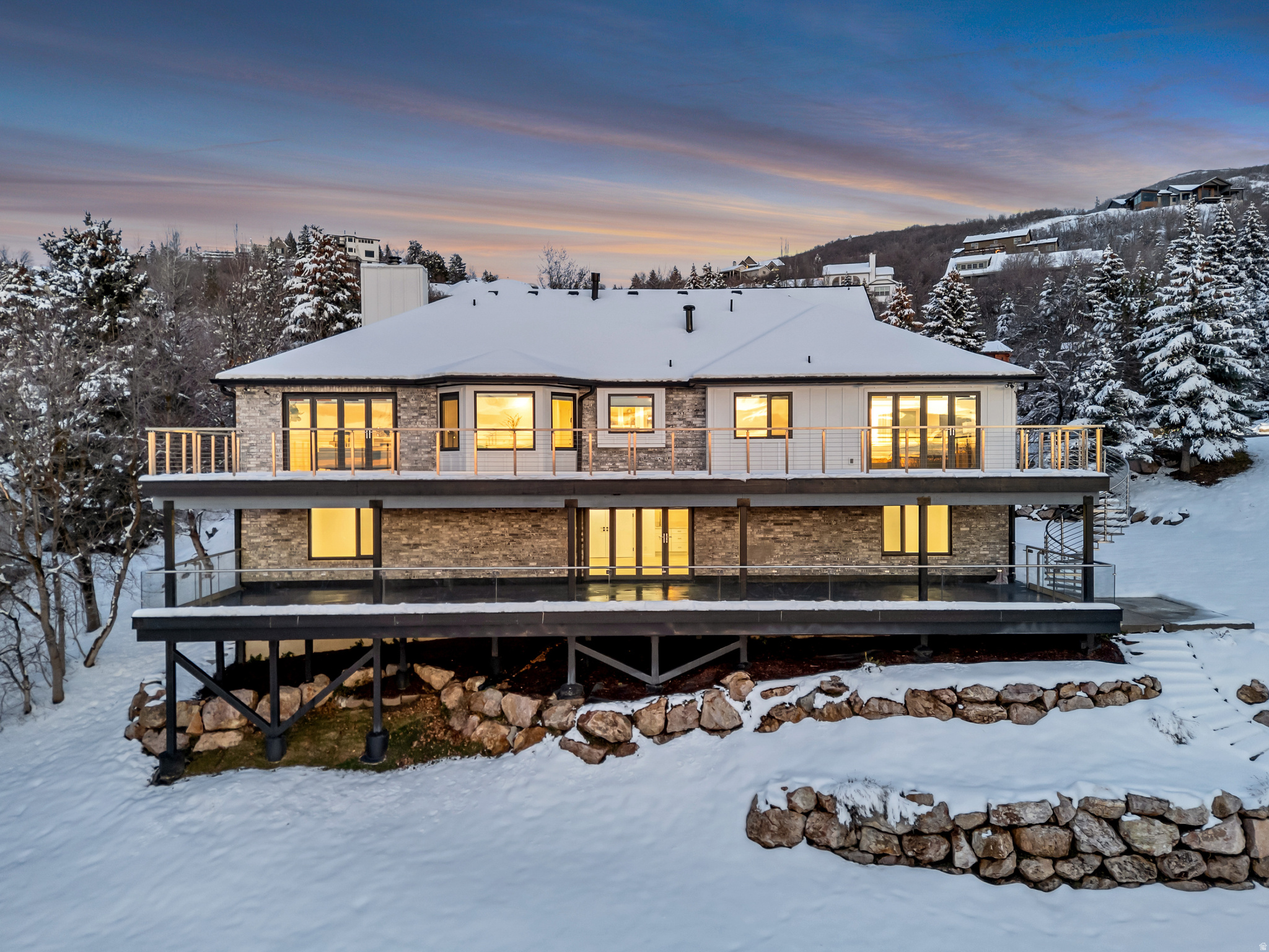 MAPLE COVE - Residential