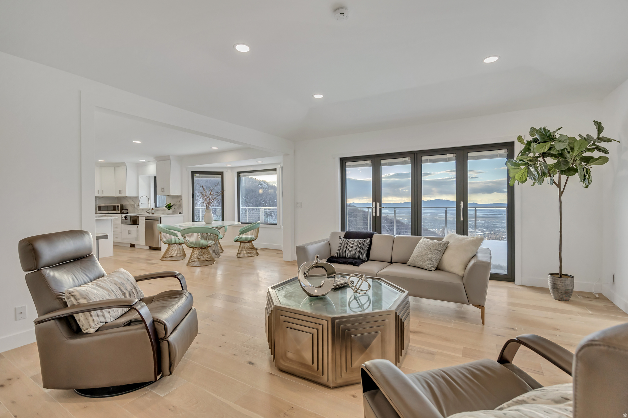 MAPLE COVE - Residential