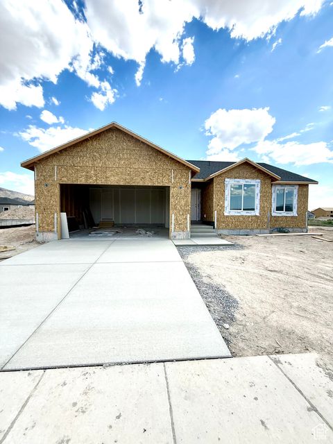 Photo of 2362 E BLOSSOM ST #477, Eagle Mountain, UT 84005 (MLS # 2118738)