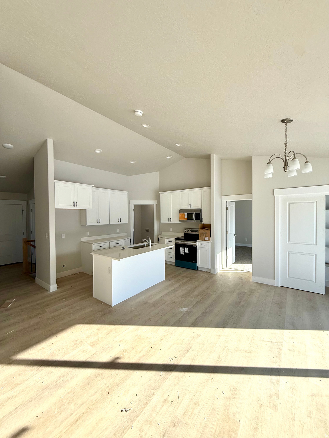 EAGLE POINT - Residential