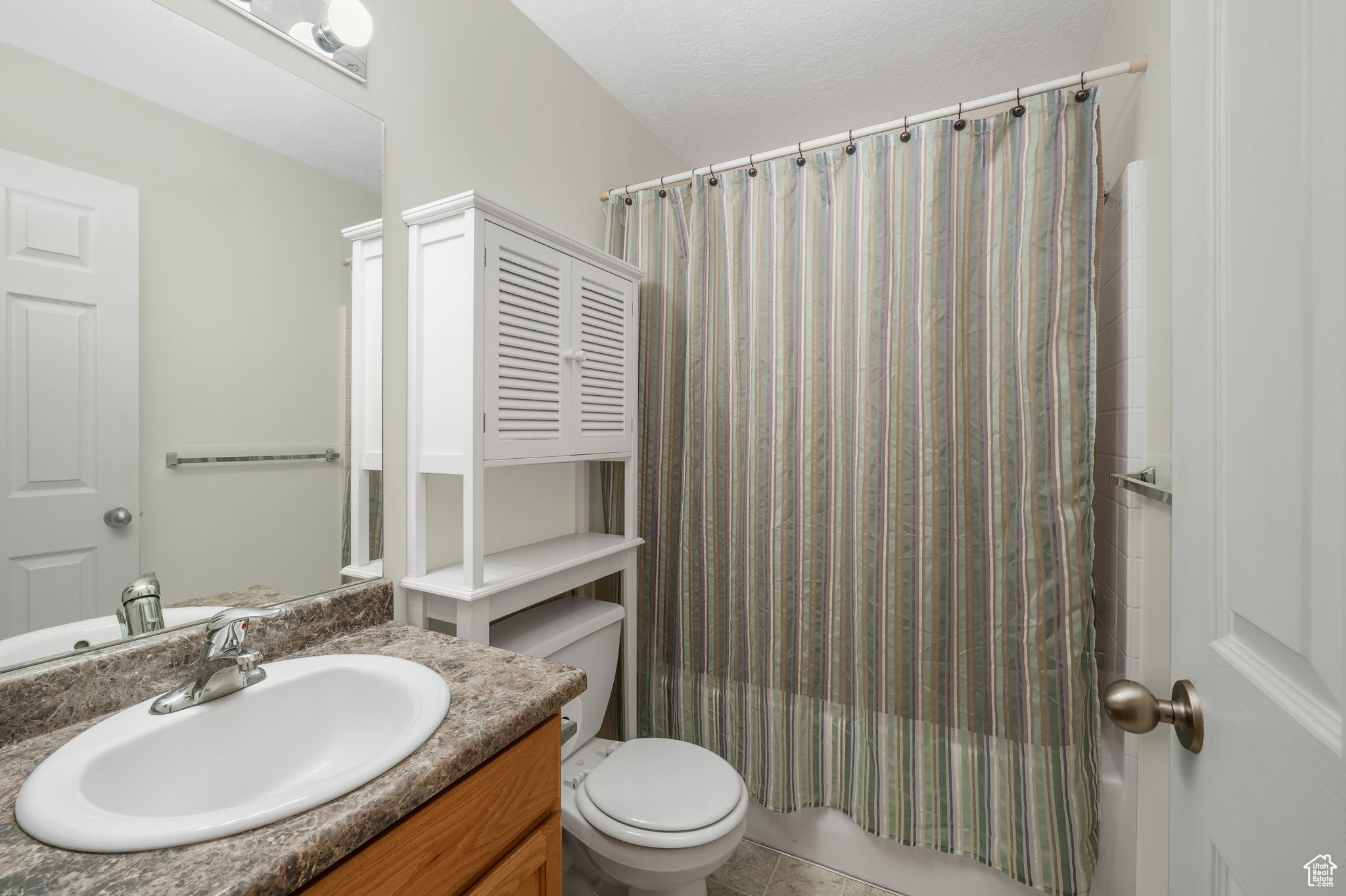 FOX POINTE - Residential