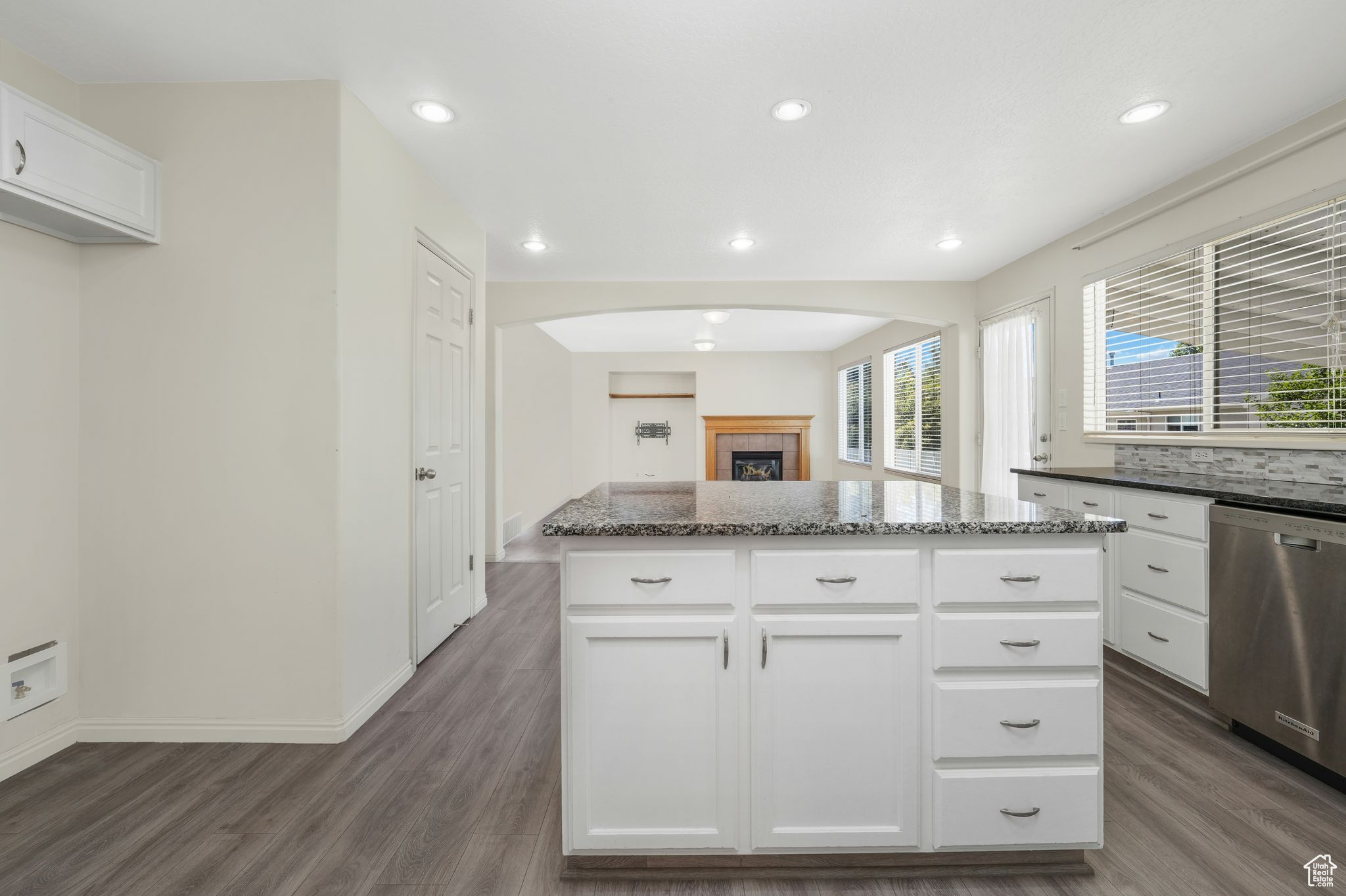 FOX POINTE - Residential