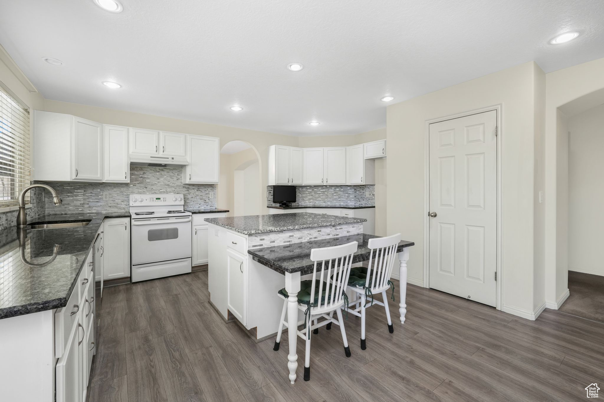 FOX POINTE - Residential