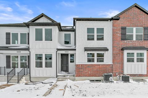 Photo of 1353 N 3740 W, Lehi, UT 84043 (MLS # 2133900)