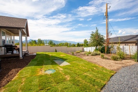Tiny photo for 7428 E 900 S, Huntsville, UT 84317 (MLS # 2180941)