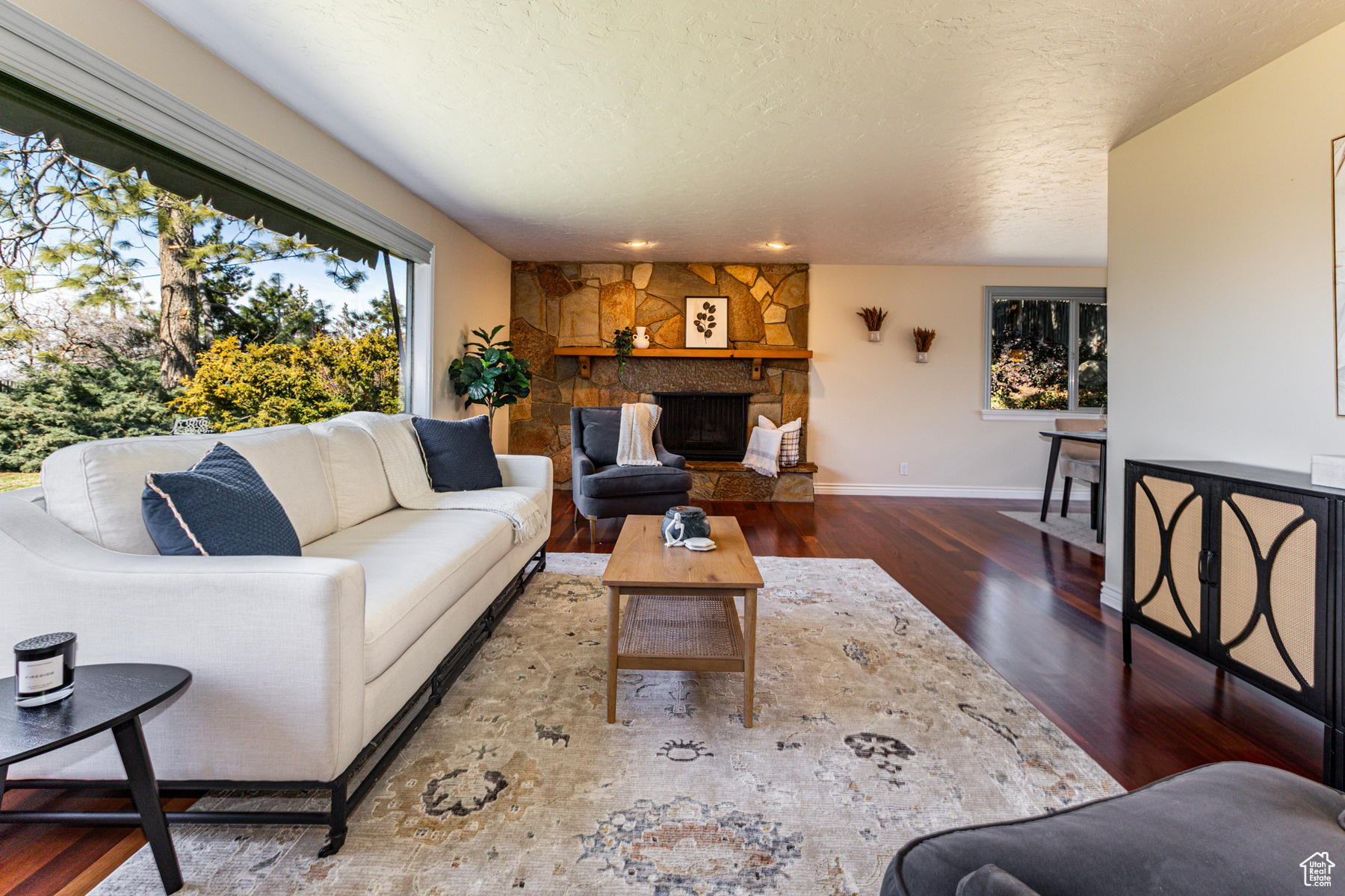 Centerville, Utah 84014, United States, 4 Bedrooms Bedrooms, ,2 BathroomsBathrooms,Residential,Pending,86397