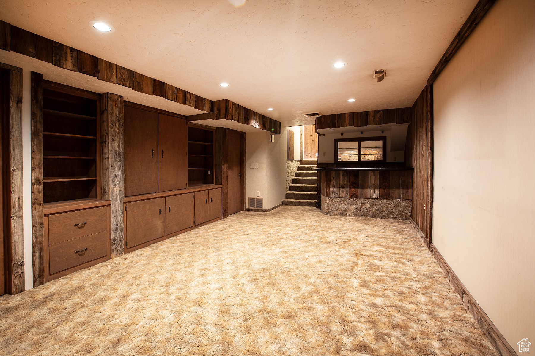 Centerville, Utah 84014, United States, 4 Bedrooms Bedrooms, ,2 BathroomsBathrooms,Residential,Pending,86397