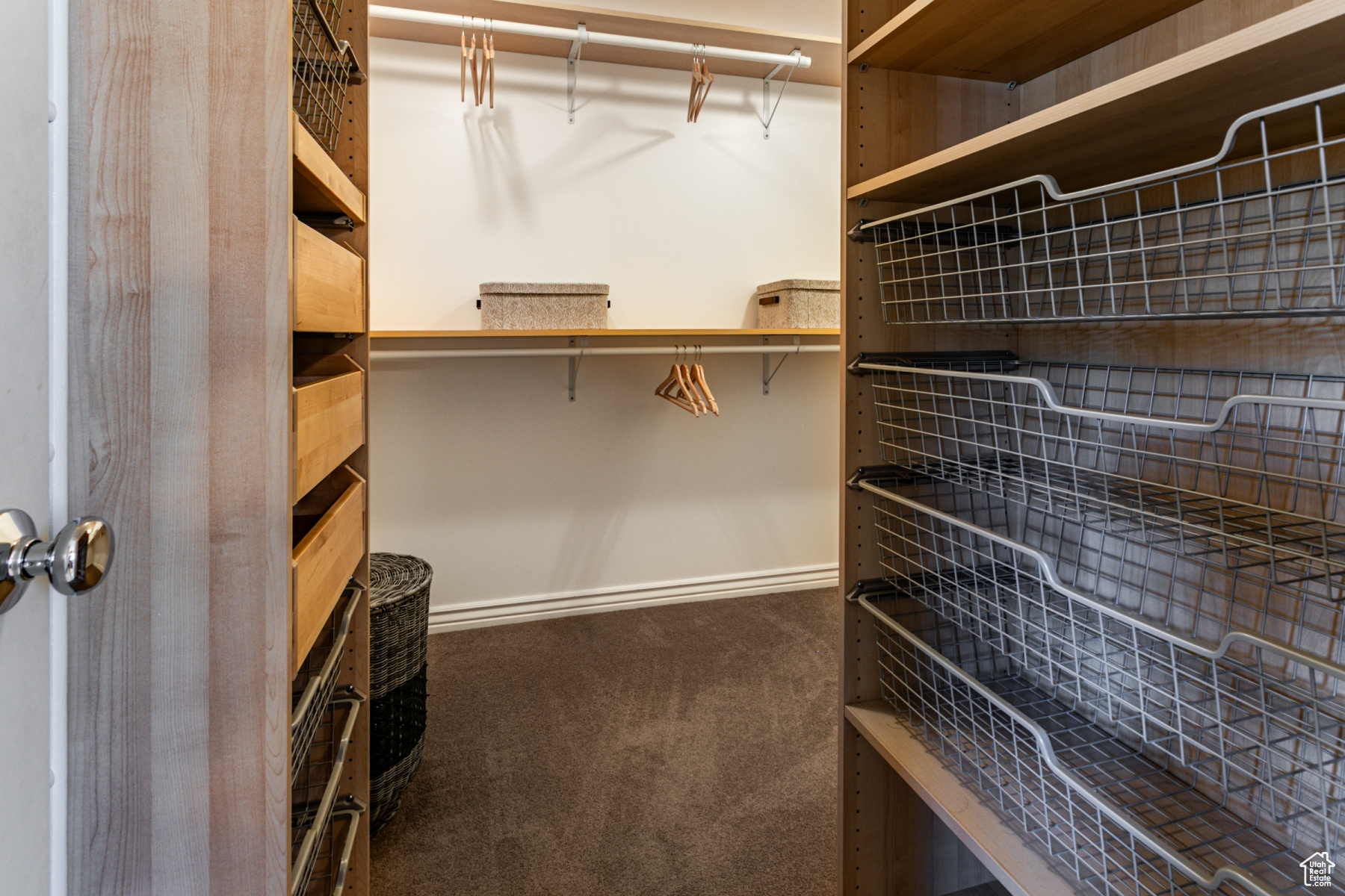 Centerville, Utah 84014, United States, 4 Bedrooms Bedrooms, ,2 BathroomsBathrooms,Residential,Pending,86397