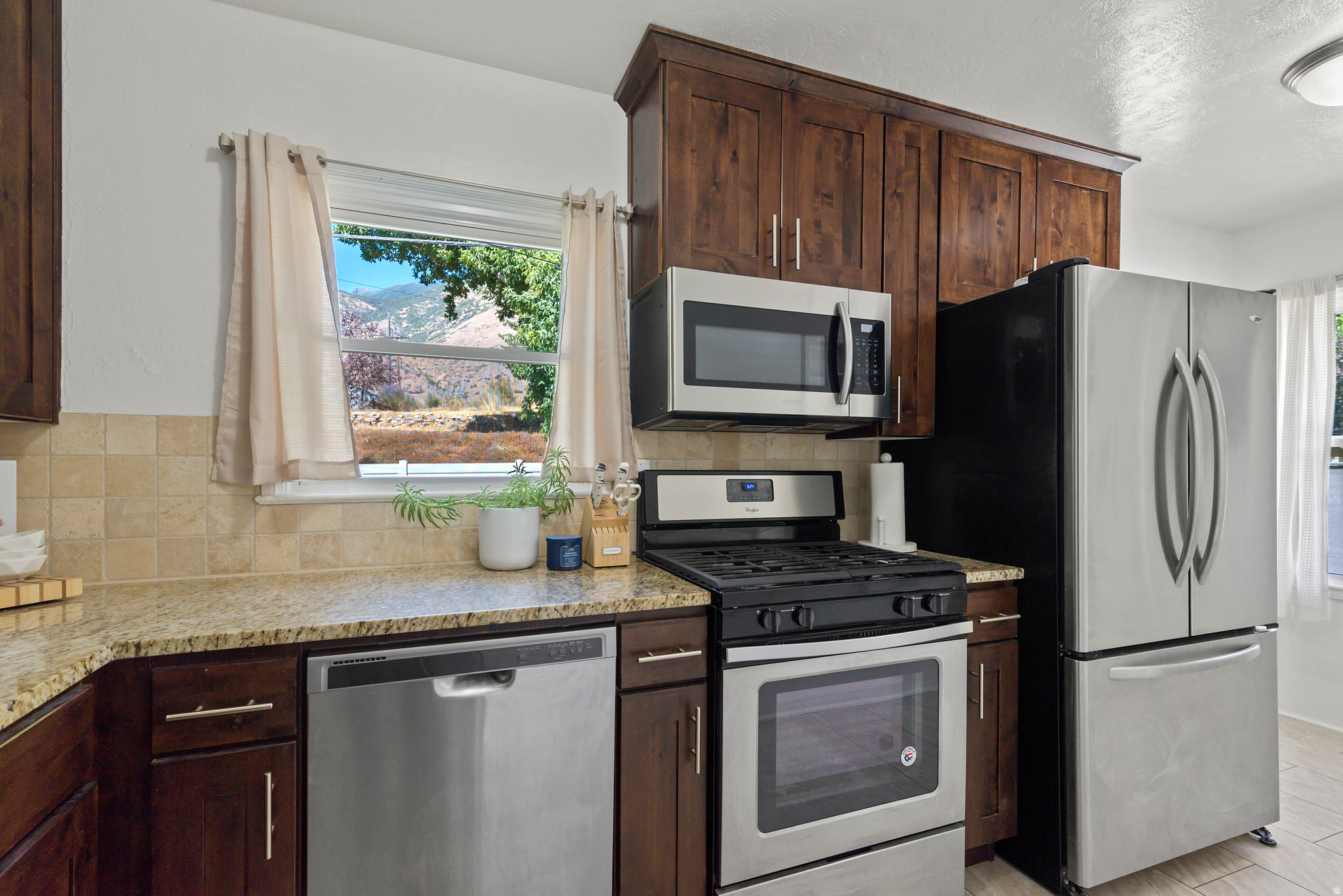 BROOKSIDE - Residential