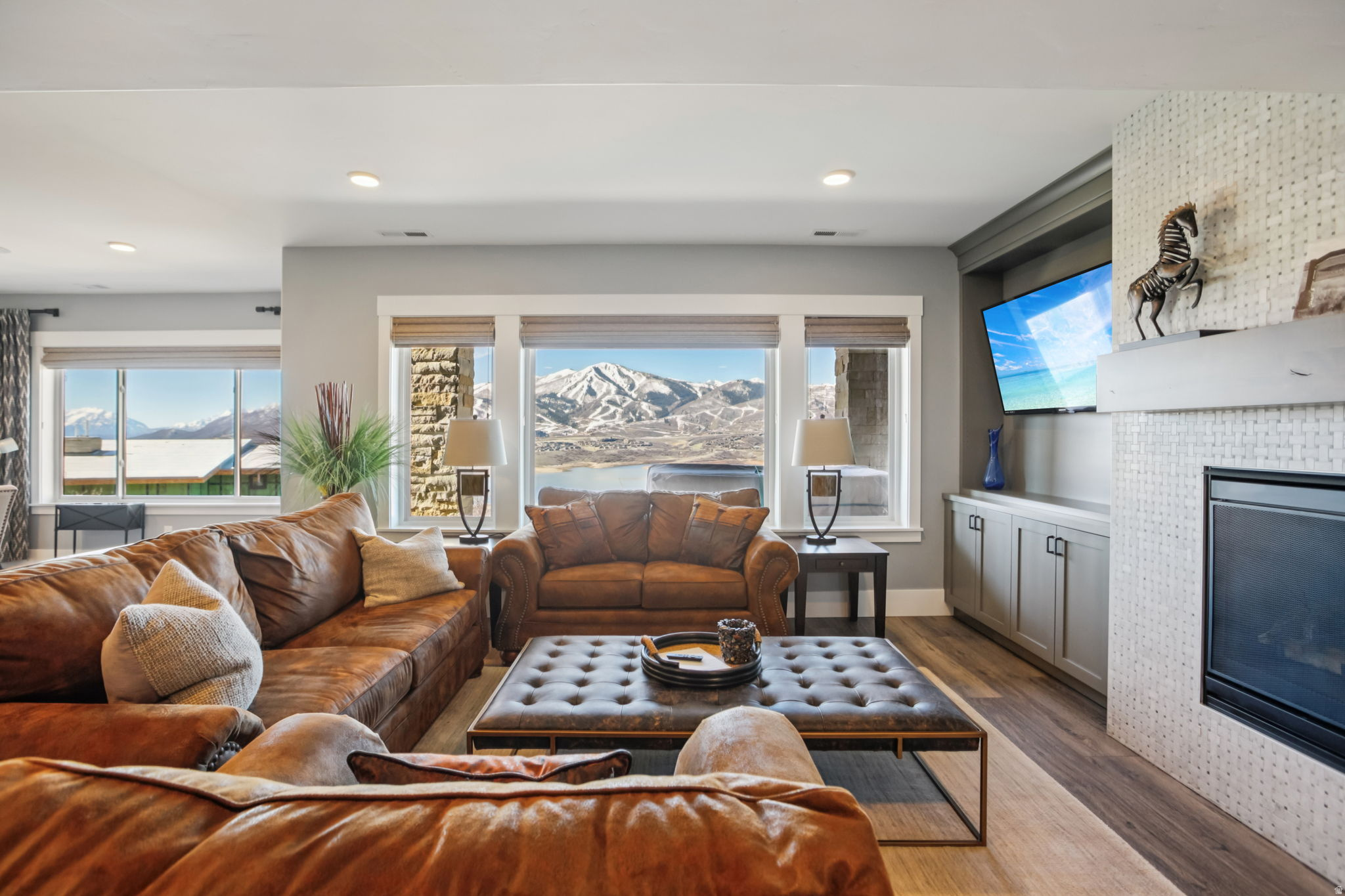 SHORELINE - Residential