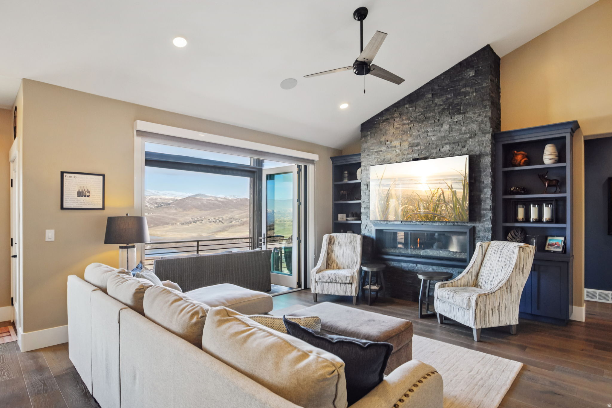 SHORELINE - Residential