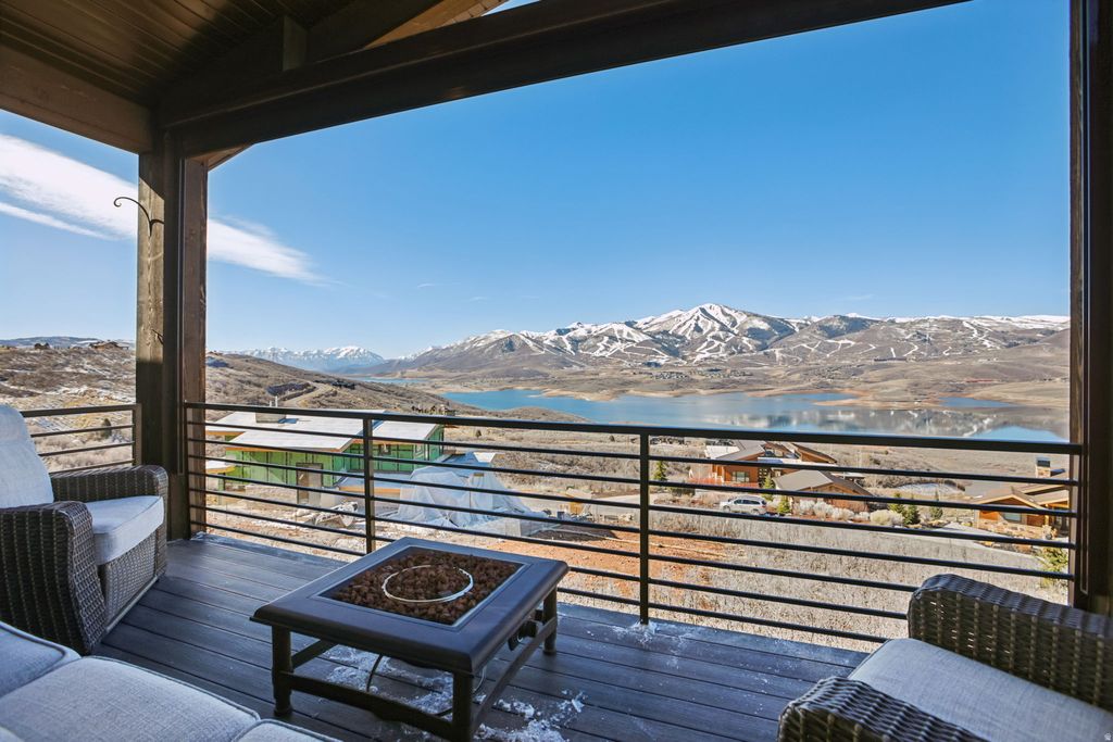 Photo of 11125 SHORELINE DR N, Hideout, UT 84036 (MLS # 2142391)