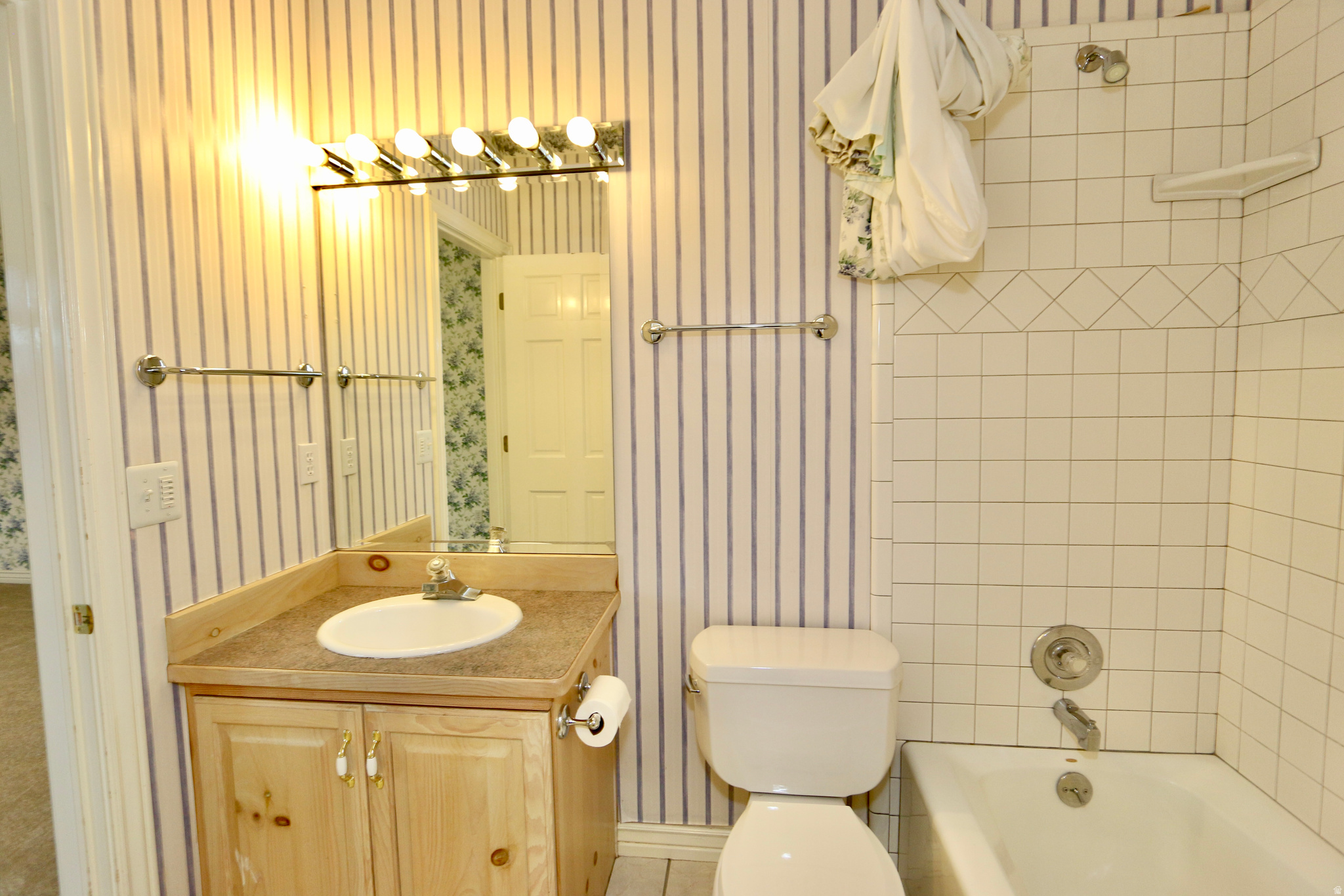 VALLEY HILLS ESTATES - Residential