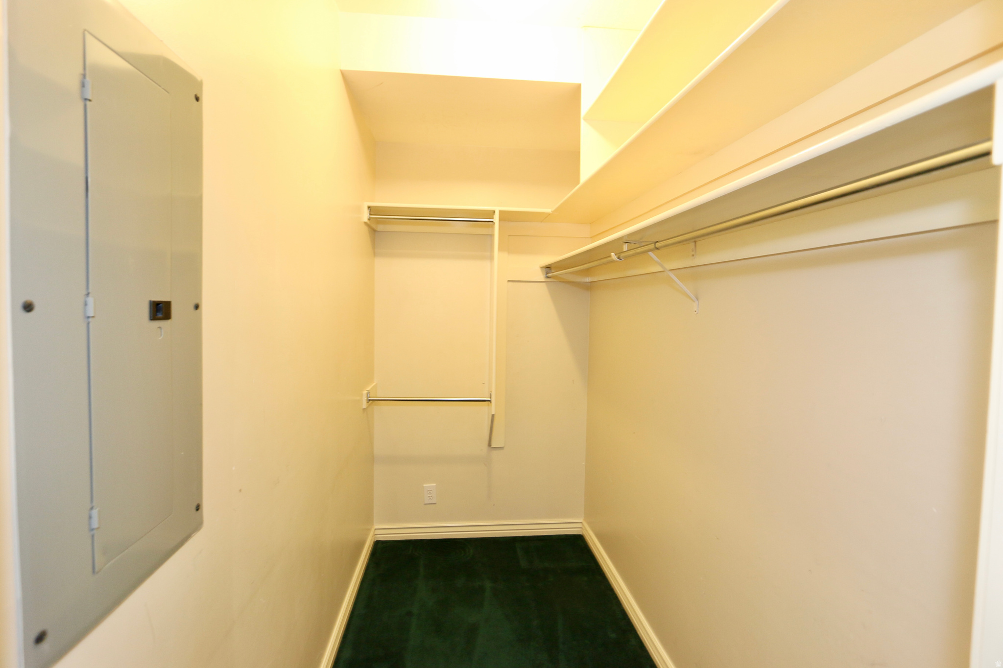 VALLEY HILLS ESTATES - Residential