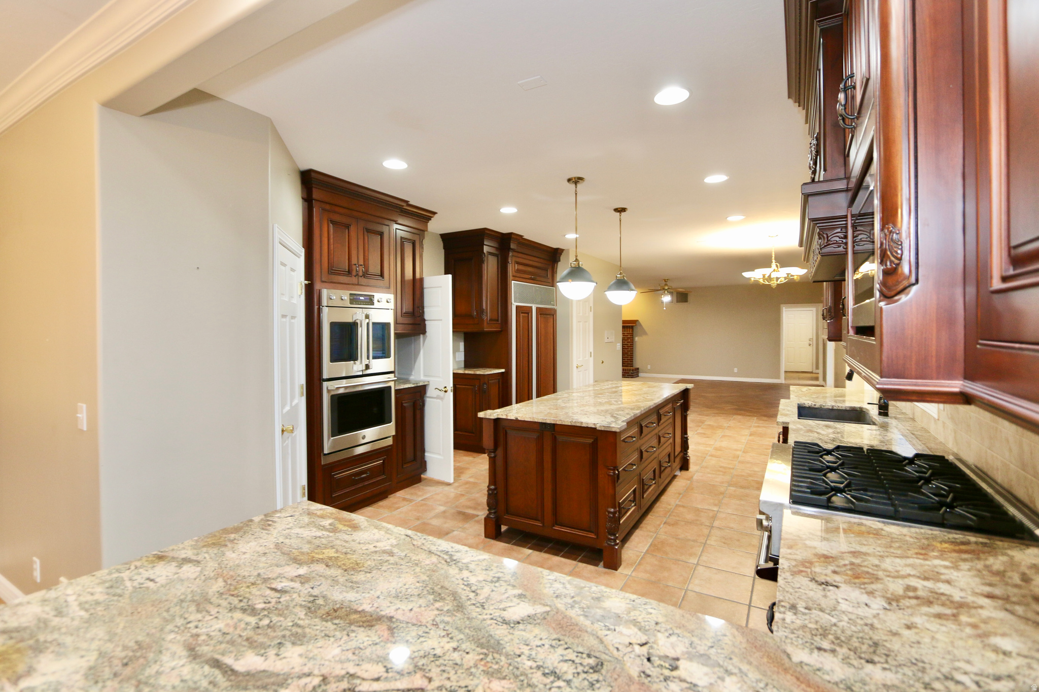 VALLEY HILLS ESTATES - Residential