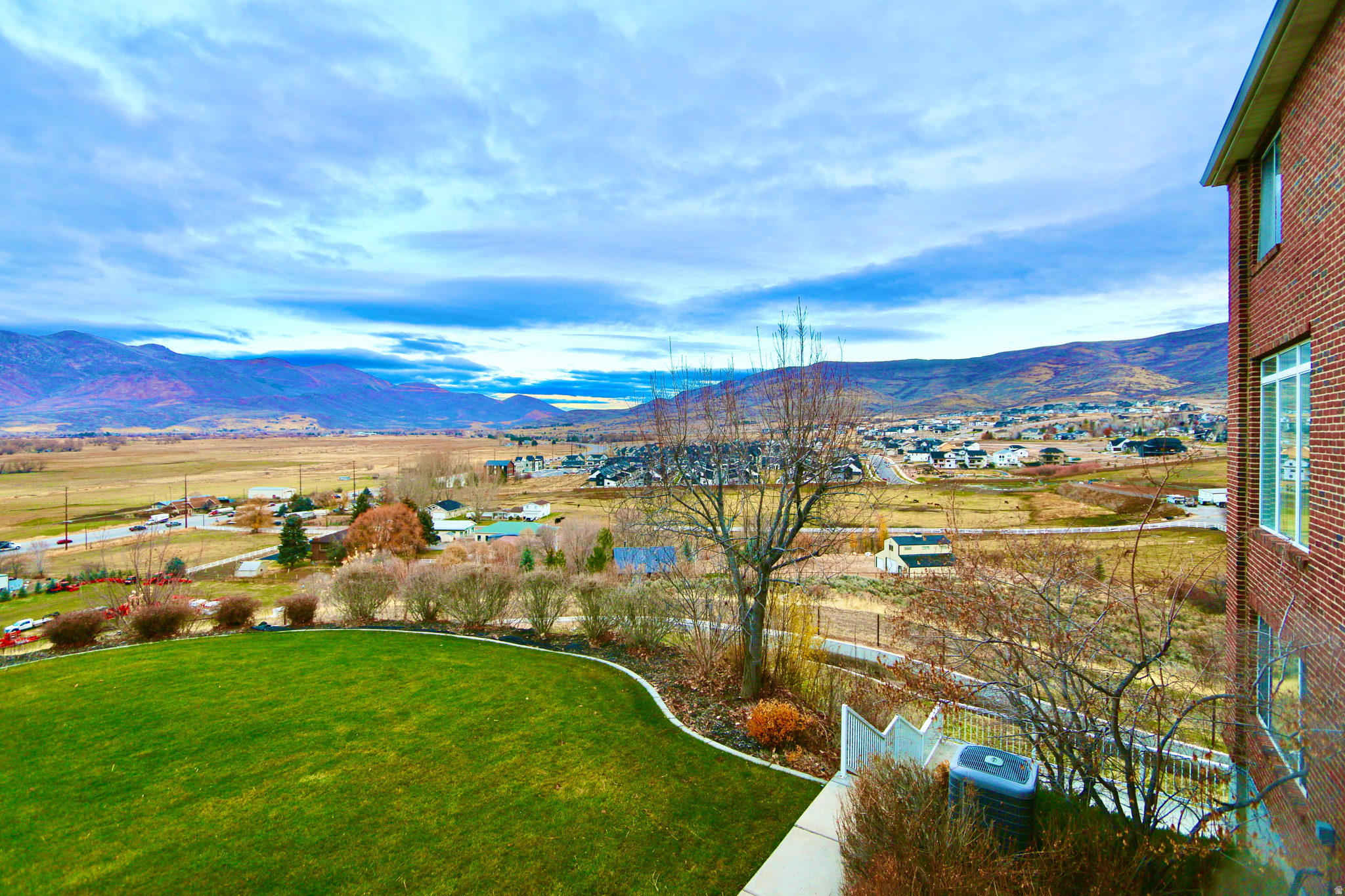 VALLEY HILLS ESTATES - Residential