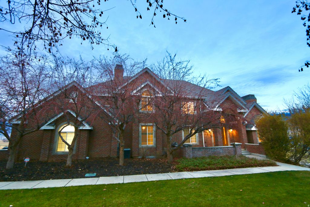 Photo of 1290 N VALLEY RIDGE DR E, Heber City, UT 84032 (MLS # 2125050)