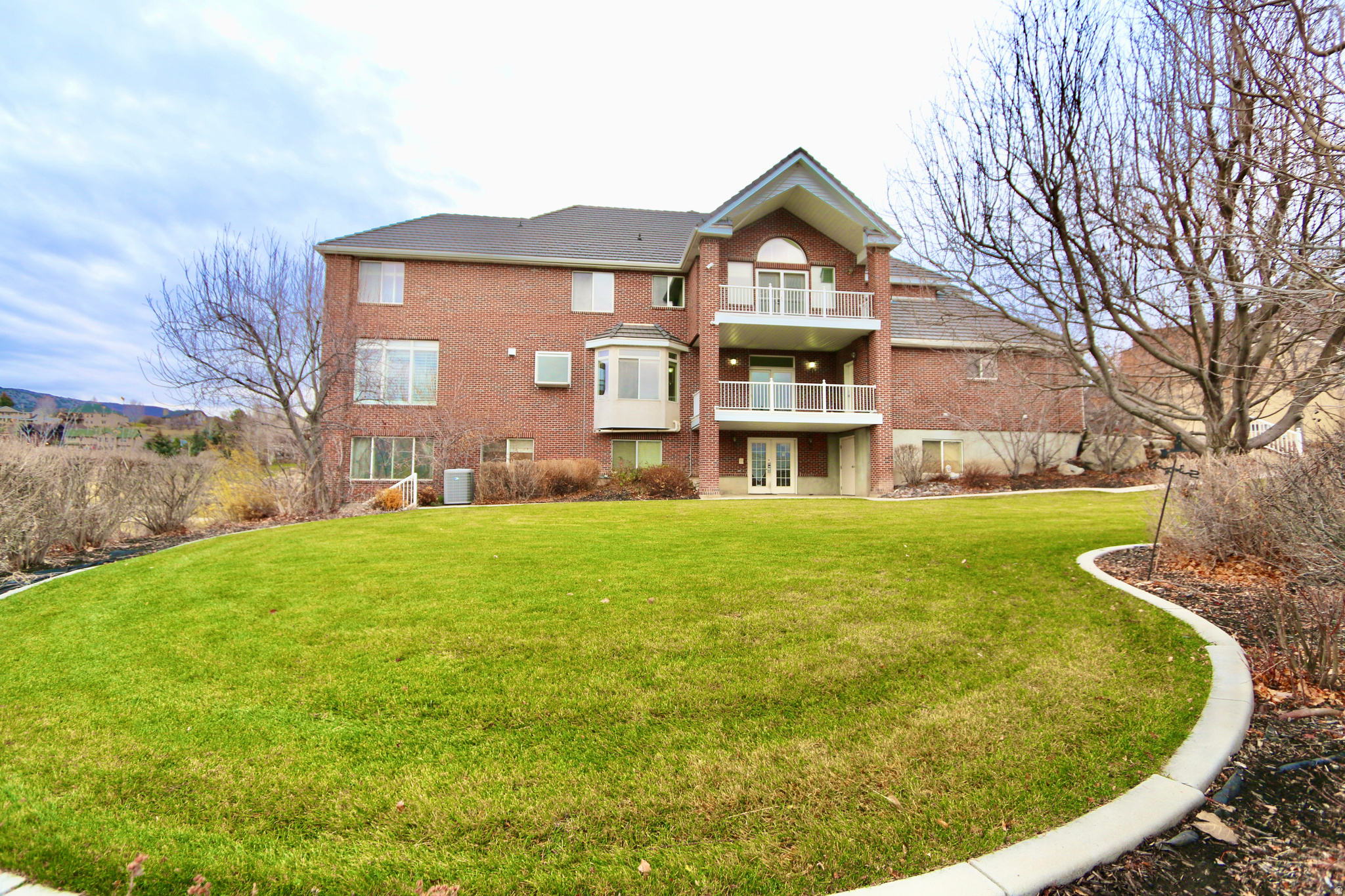 VALLEY HILLS ESTATES - Residential