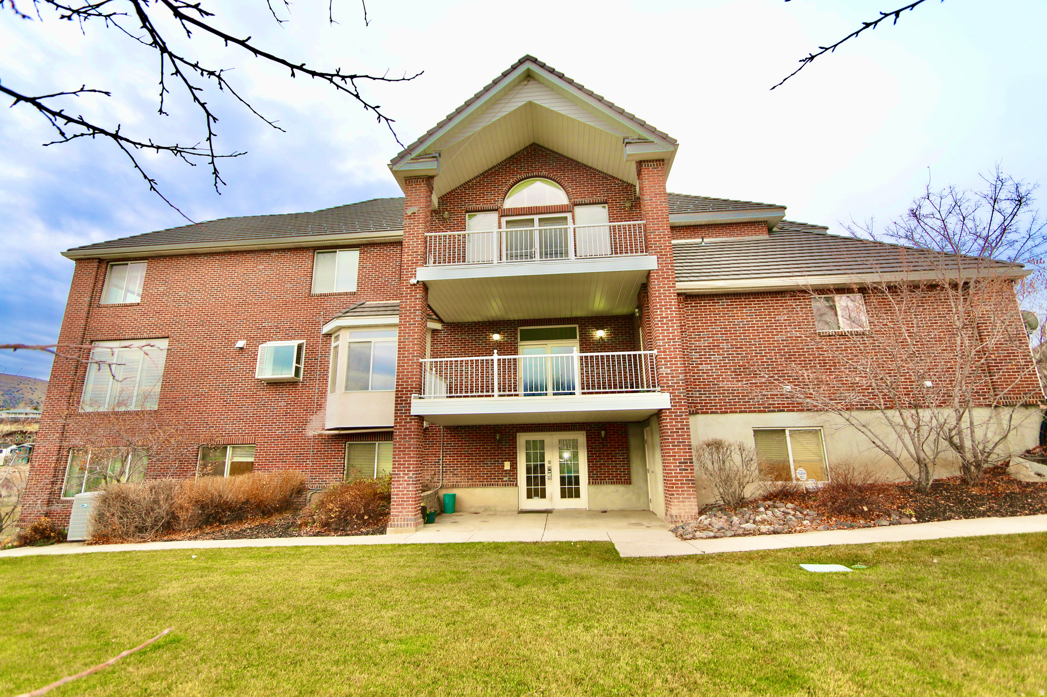 VALLEY HILLS ESTATES - Residential