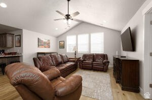 HARDCASTLE ESTATES - Residential