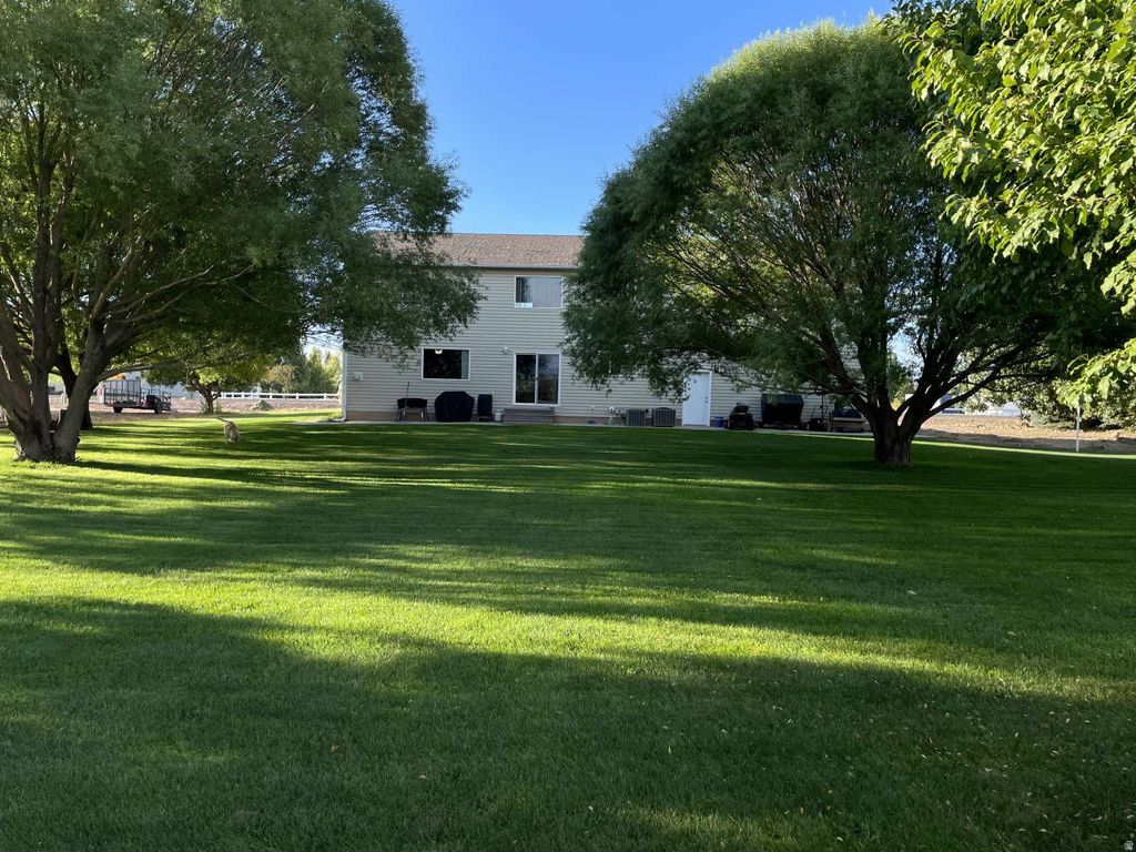 Photo of 120 W 975 S, Roosevelt, UT 84066 (MLS # 2125203)