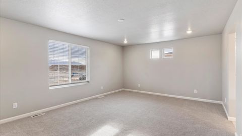 Tiny photo for 315 E KANAB CREEK DR, Saratoga Springs, UT 84045 (MLS # 2141175)