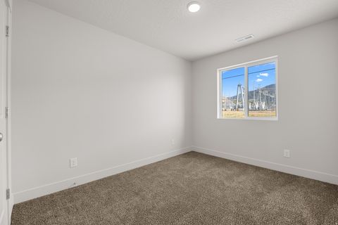 Tiny photo for 4013 S IRONWOOD LN #432, Mapleton, UT 84664 (MLS # 2141871)
