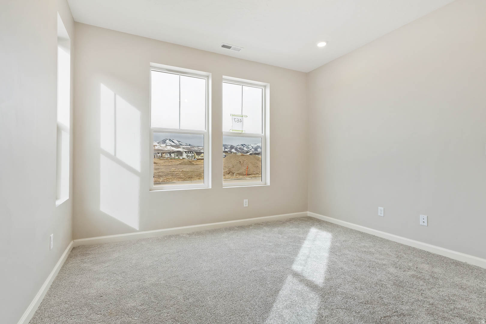 DAYBREAK SPRINGHOUSE - Residential