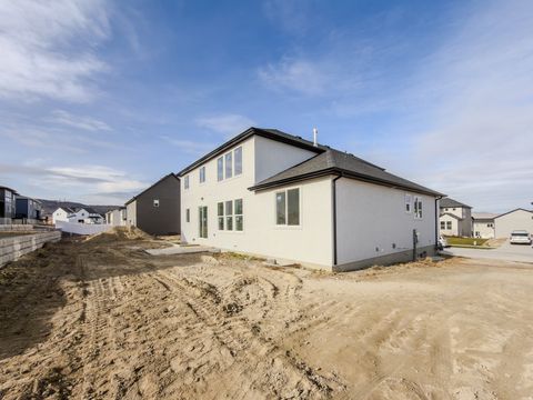 Tiny photo for 1057 W FREMONT ST, Saratoga Springs, UT 84045 (MLS # 2116304)