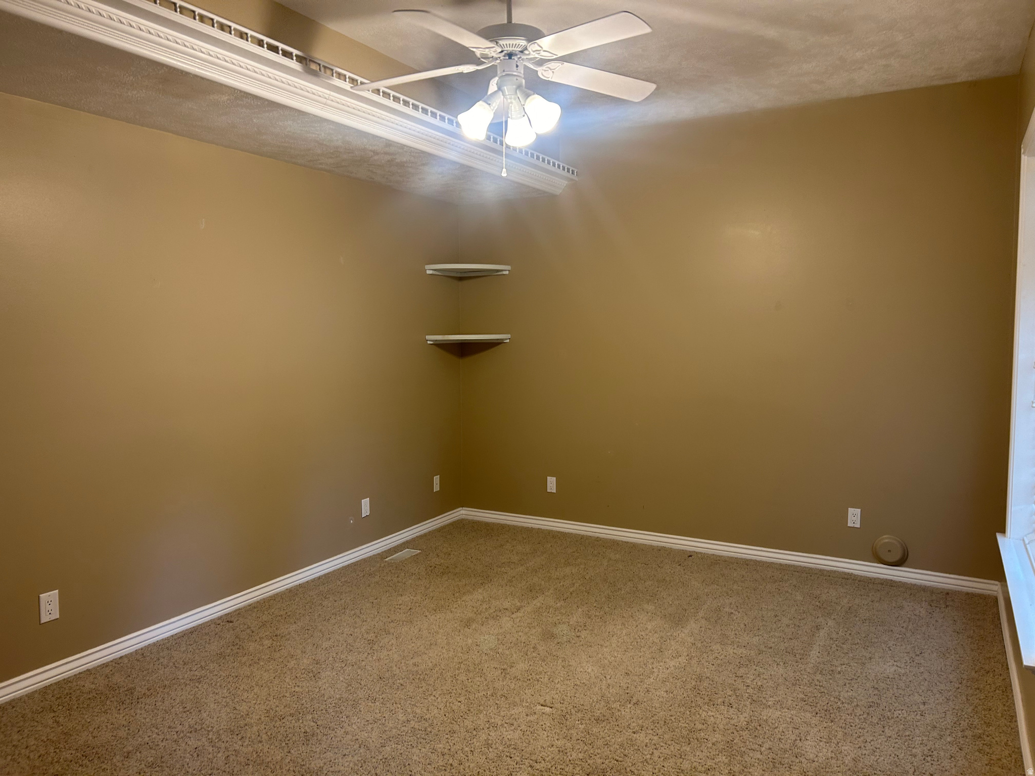 SKYLINE ESTATES NO. 5 - Residential