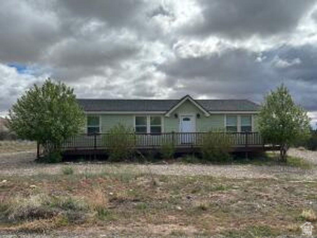 Photo of 255 S 800 W, Escalante, UT 84726 (MLS # 2147652)