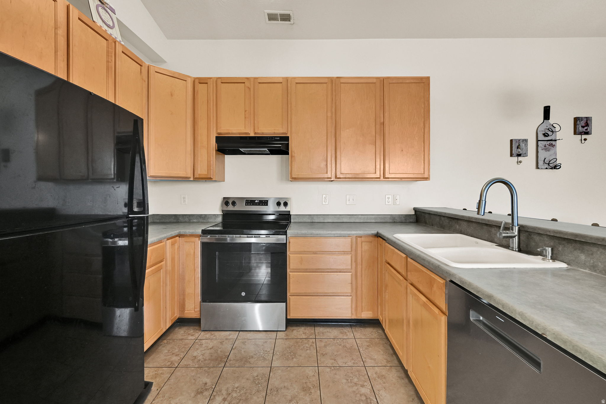 COVENTRY AT FOXBORO - Residential