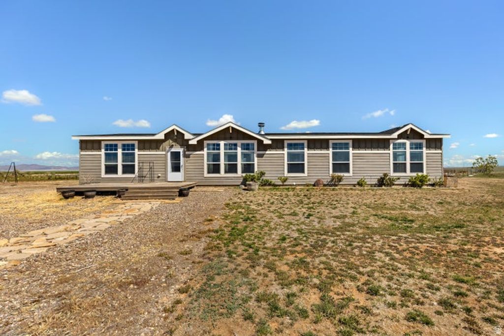 Photo of 821 E 3250, Newcastle, UT 84756 (MLS # 2155232)